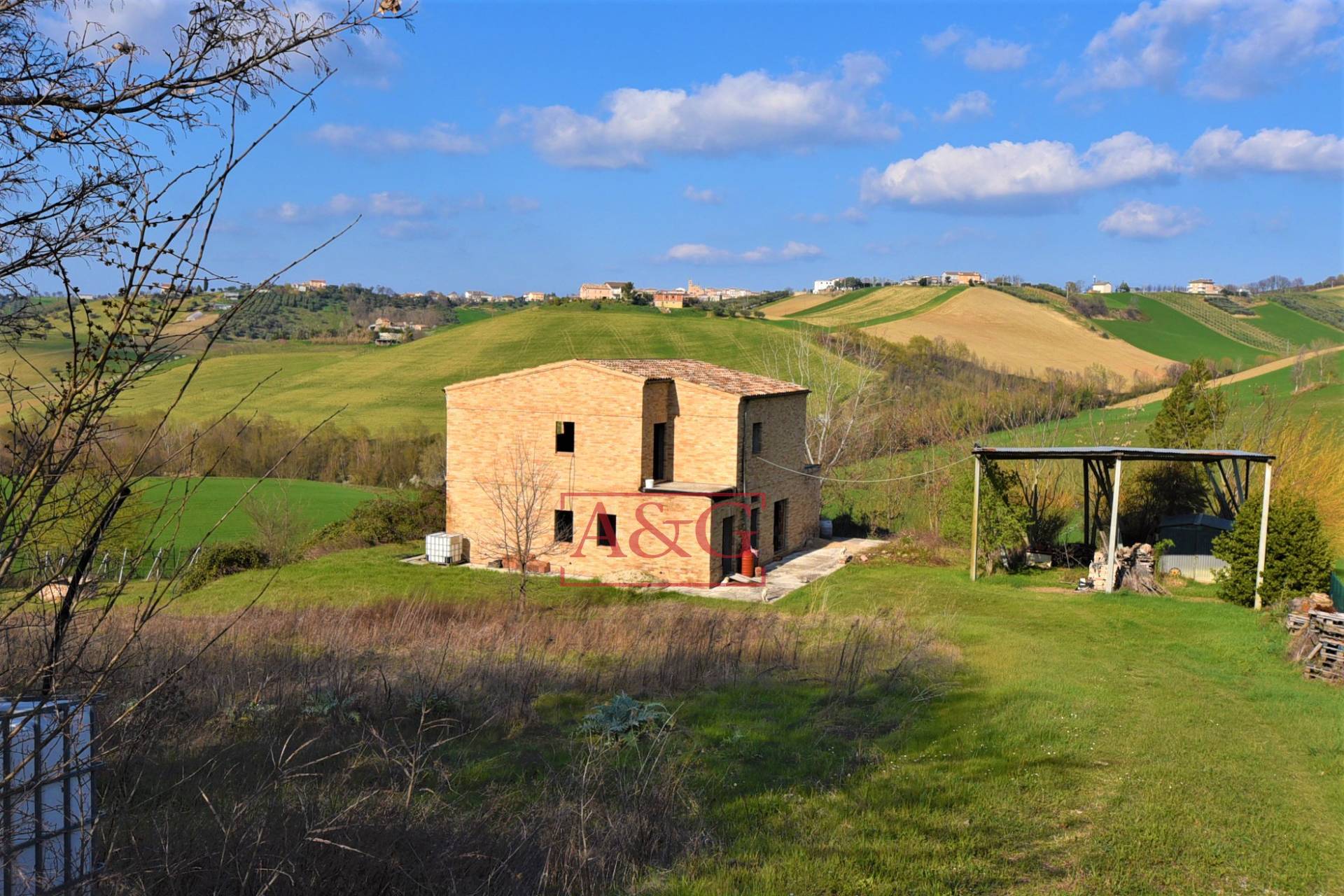 Casale in vendita a Rapagnano, Campagna