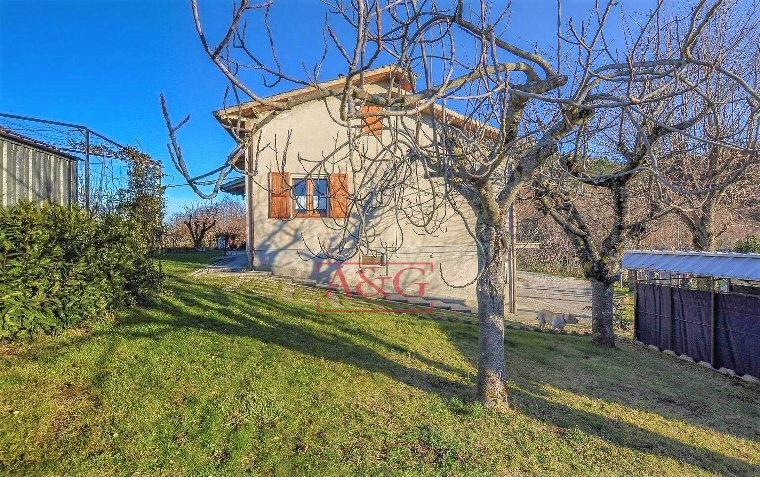 Casa singola in vendita a Comunanza, Campagna