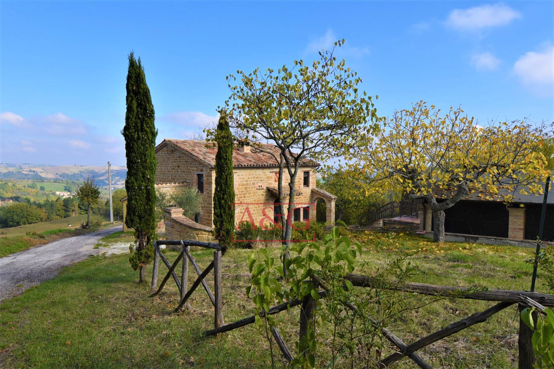 Casale in vendita a Gualdo, CAMPAGNA