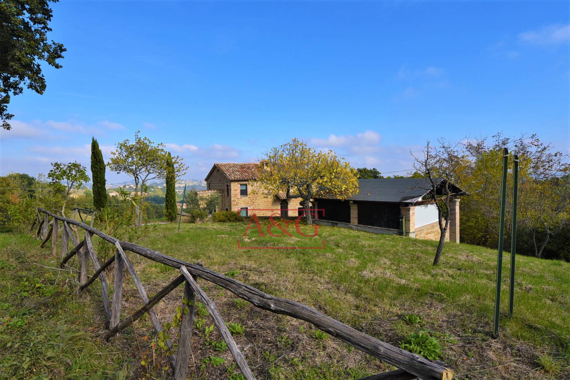 Casale in vendita a Gualdo, CAMPAGNA