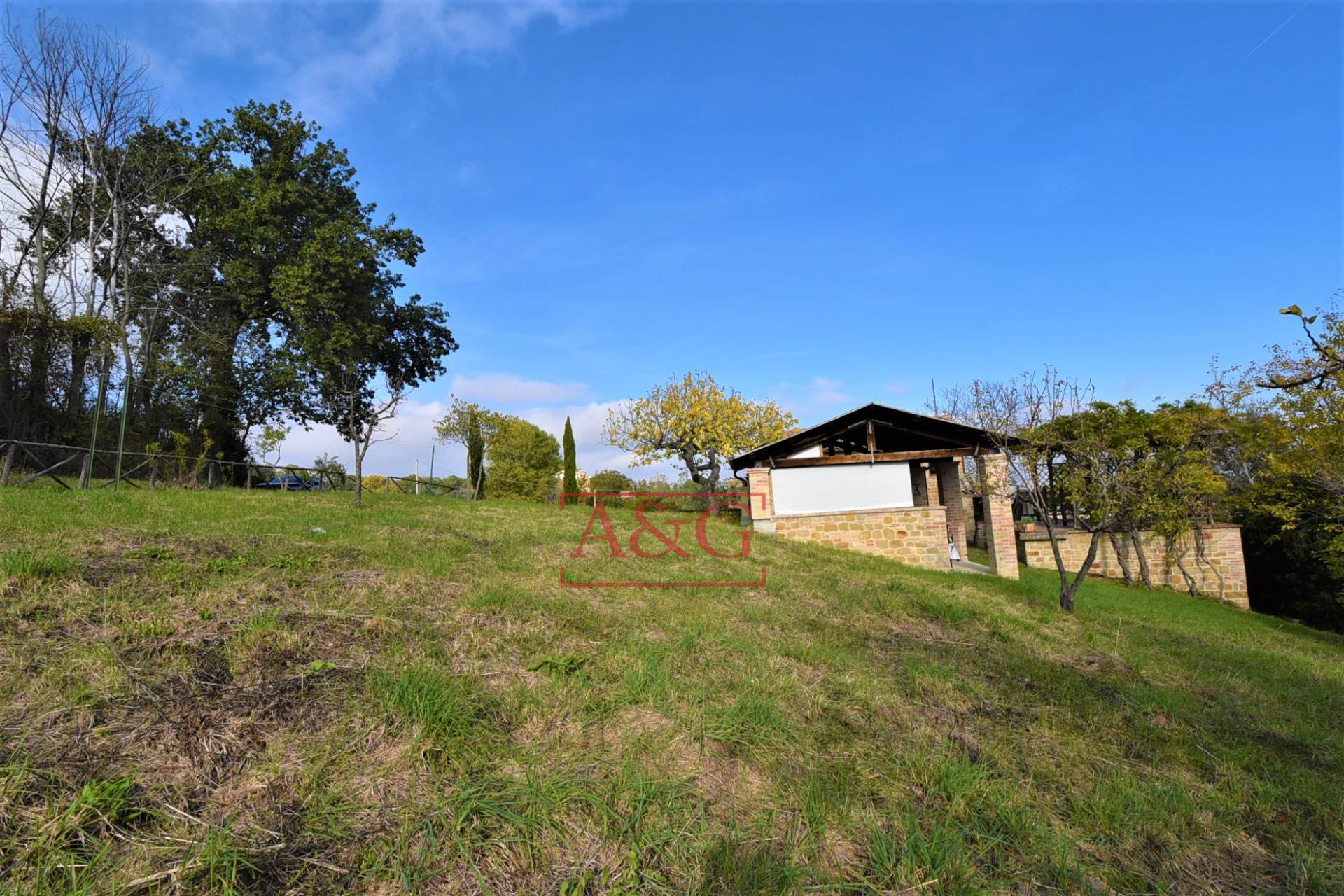Casale in vendita a Gualdo, CAMPAGNA