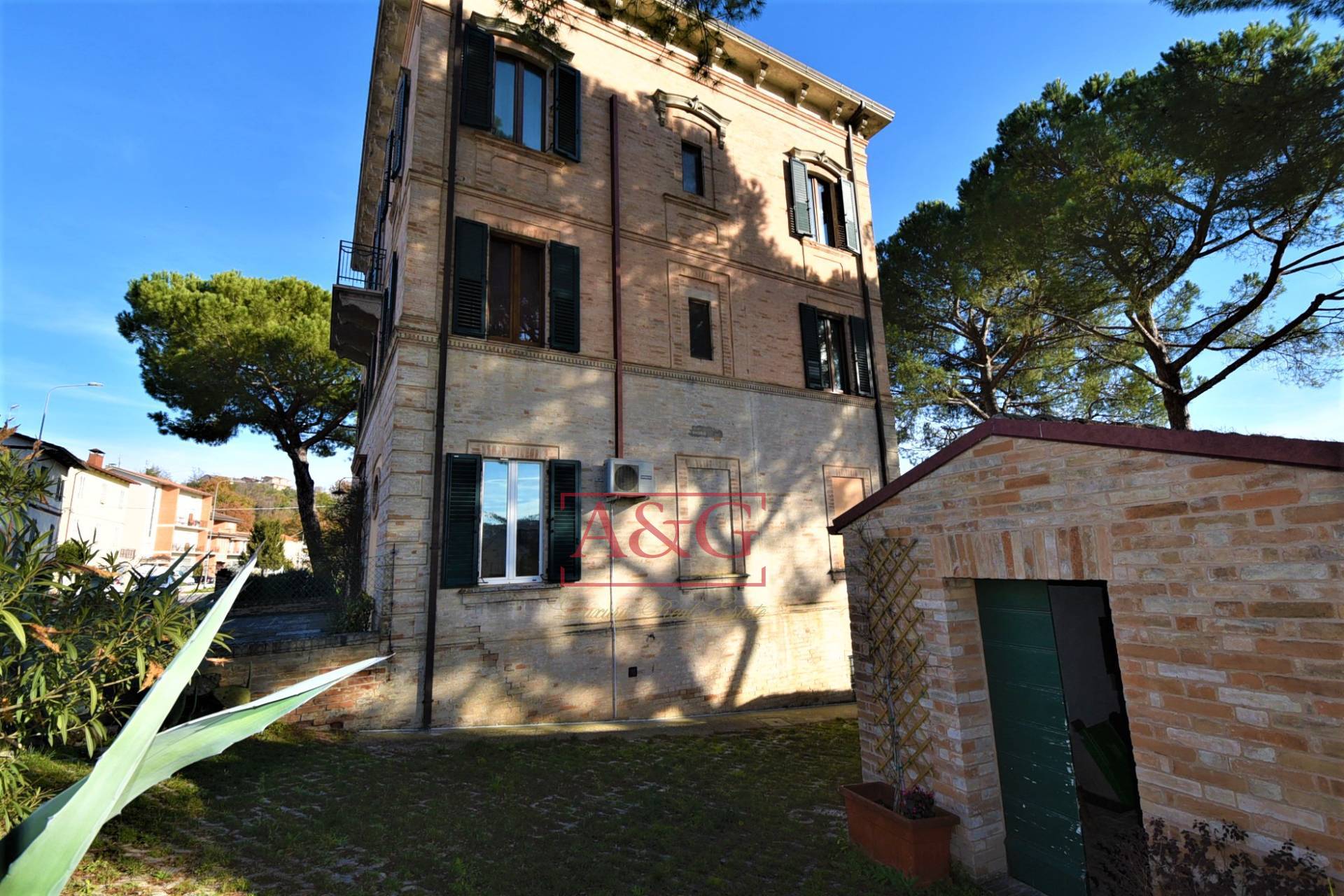 Villa in vendita a Magliano di Tenna