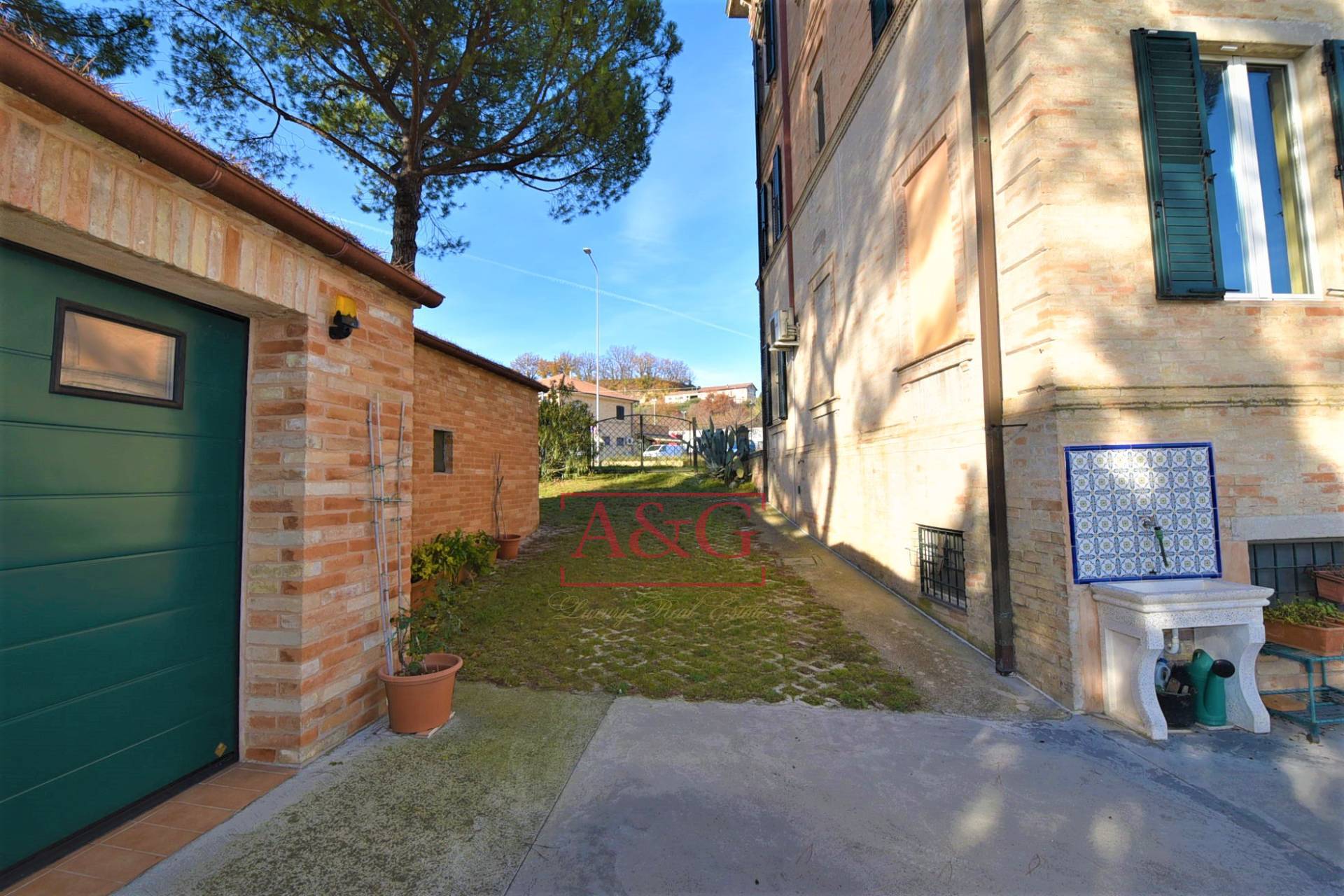 Villa in vendita a Magliano di Tenna