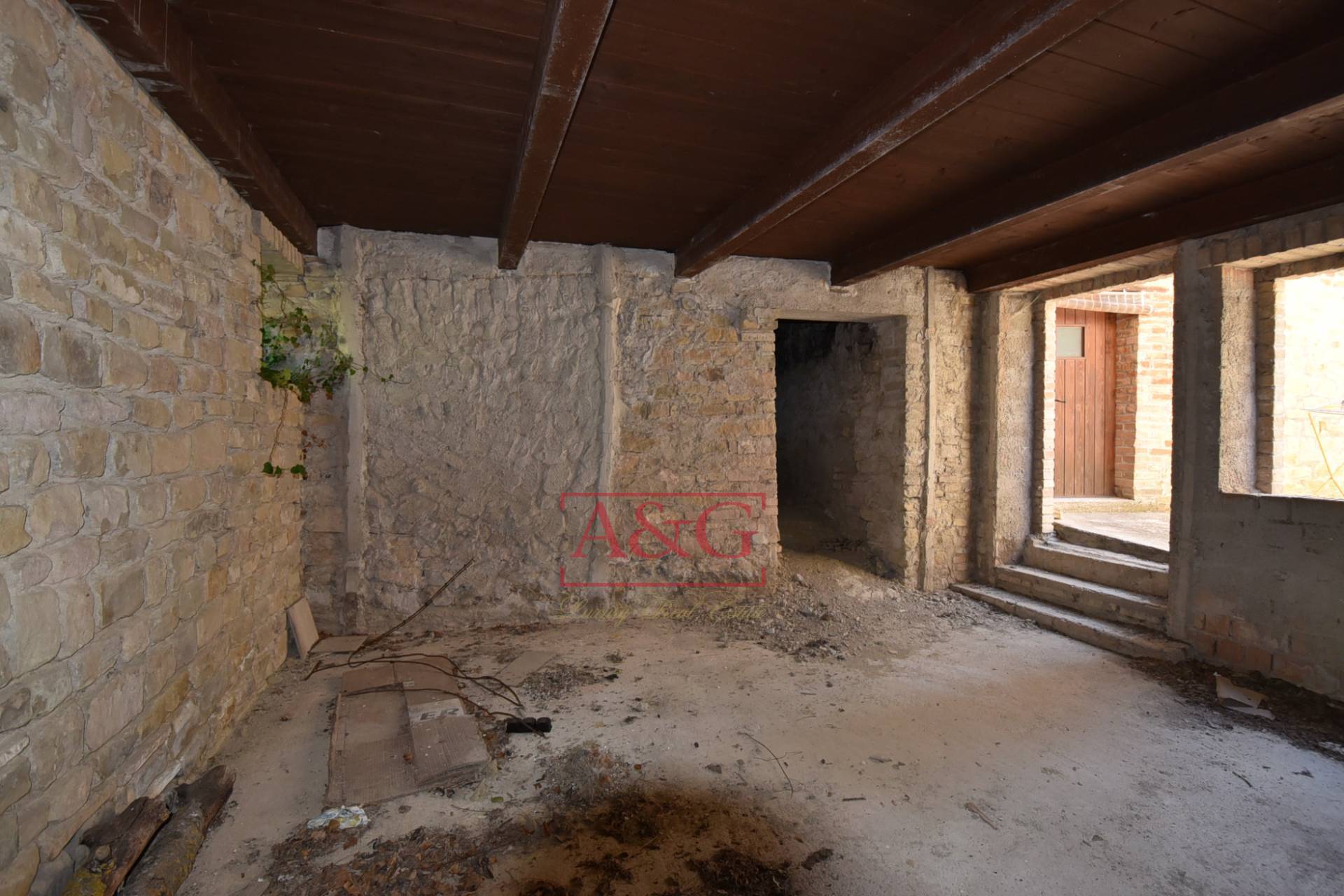 Rustico in vendita a Montefalcone Appennino, Campagna