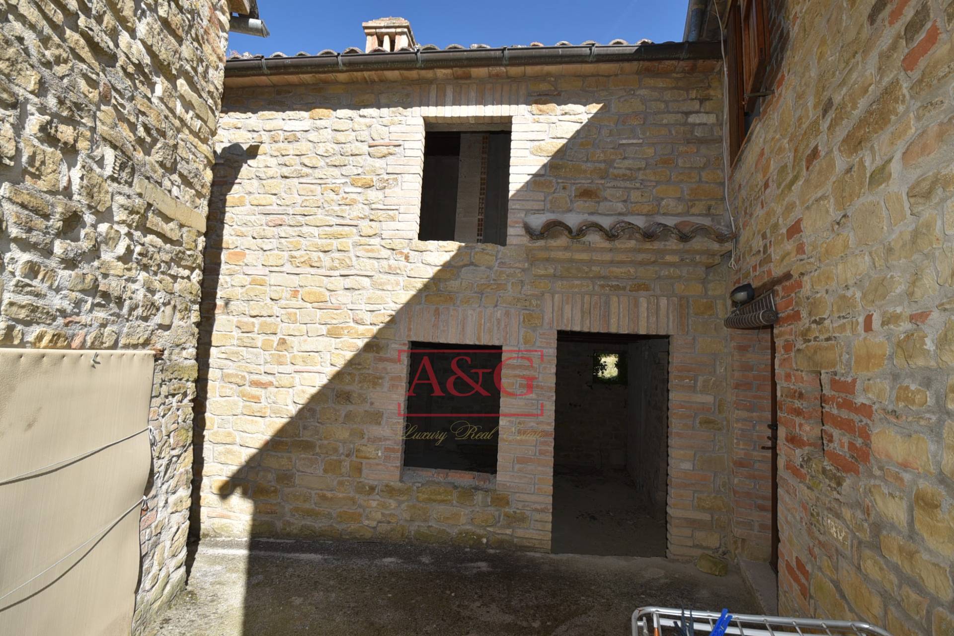 Rustico in vendita a Montefalcone Appennino, Campagna