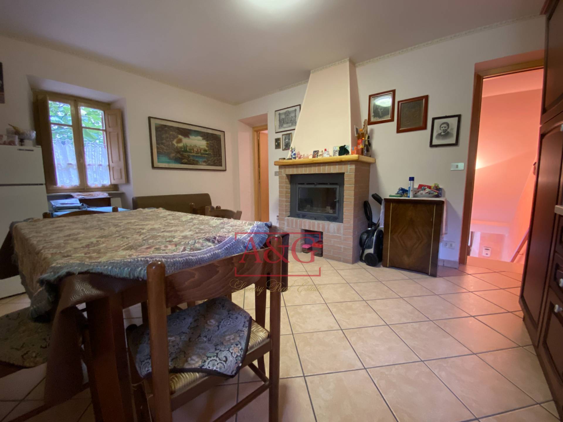 Casa cielo-terra in vendita a Montegallo, Montagna