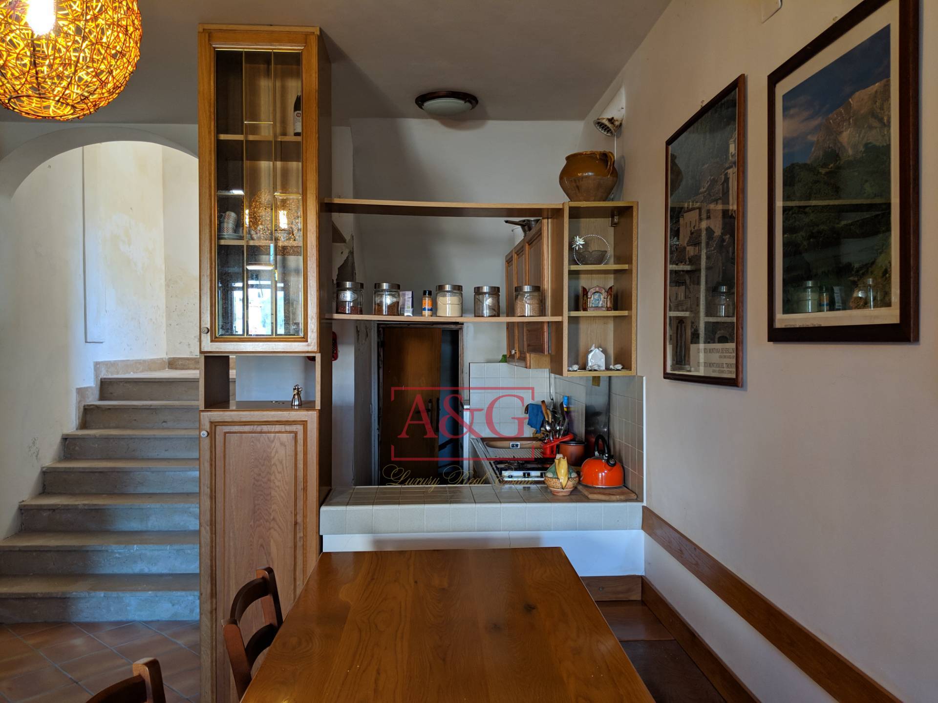 Casa cielo-terra in vendita a Monte San Martino, CAMPAGNA