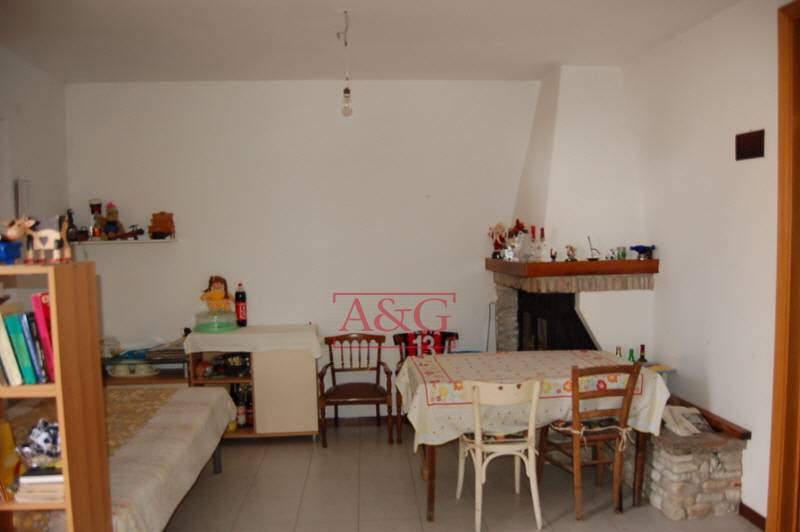 Casa cielo-terra in vendita a Amandola, Campagna