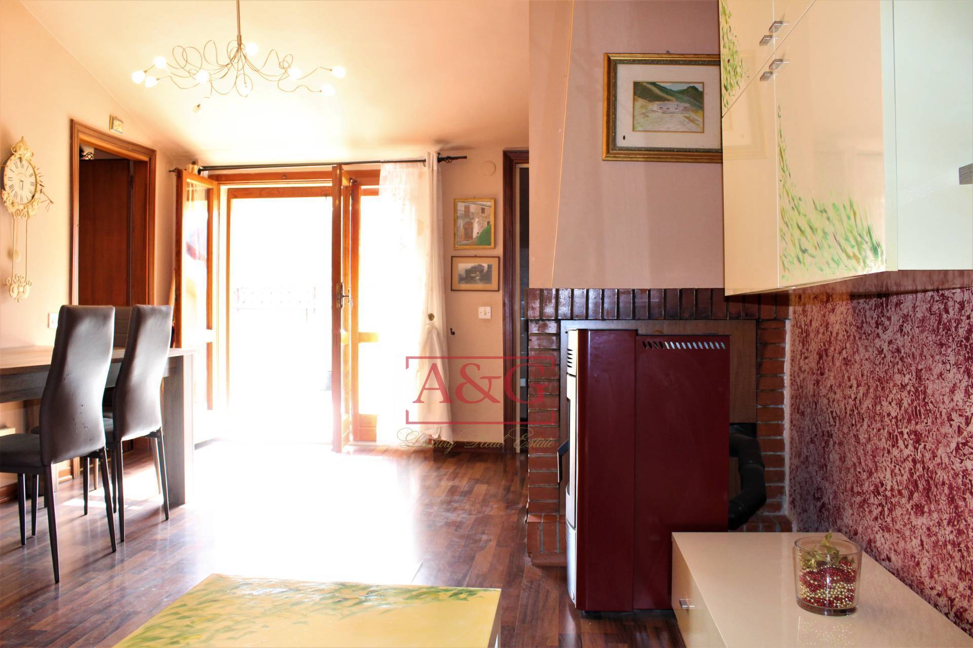 Mansarda in vendita a Comunanza, Centro