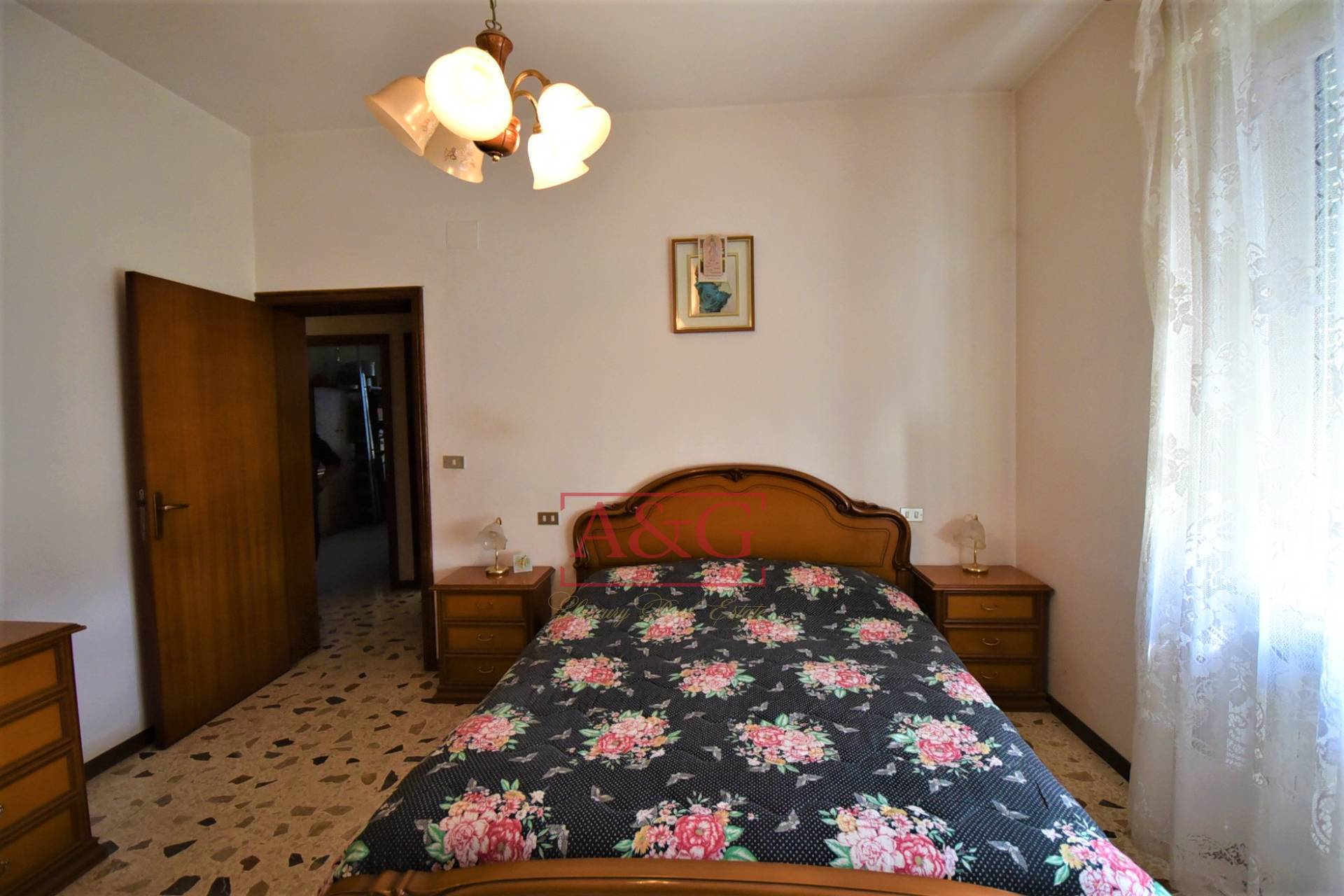 Appartamento in vendita a Comunanza, Centro