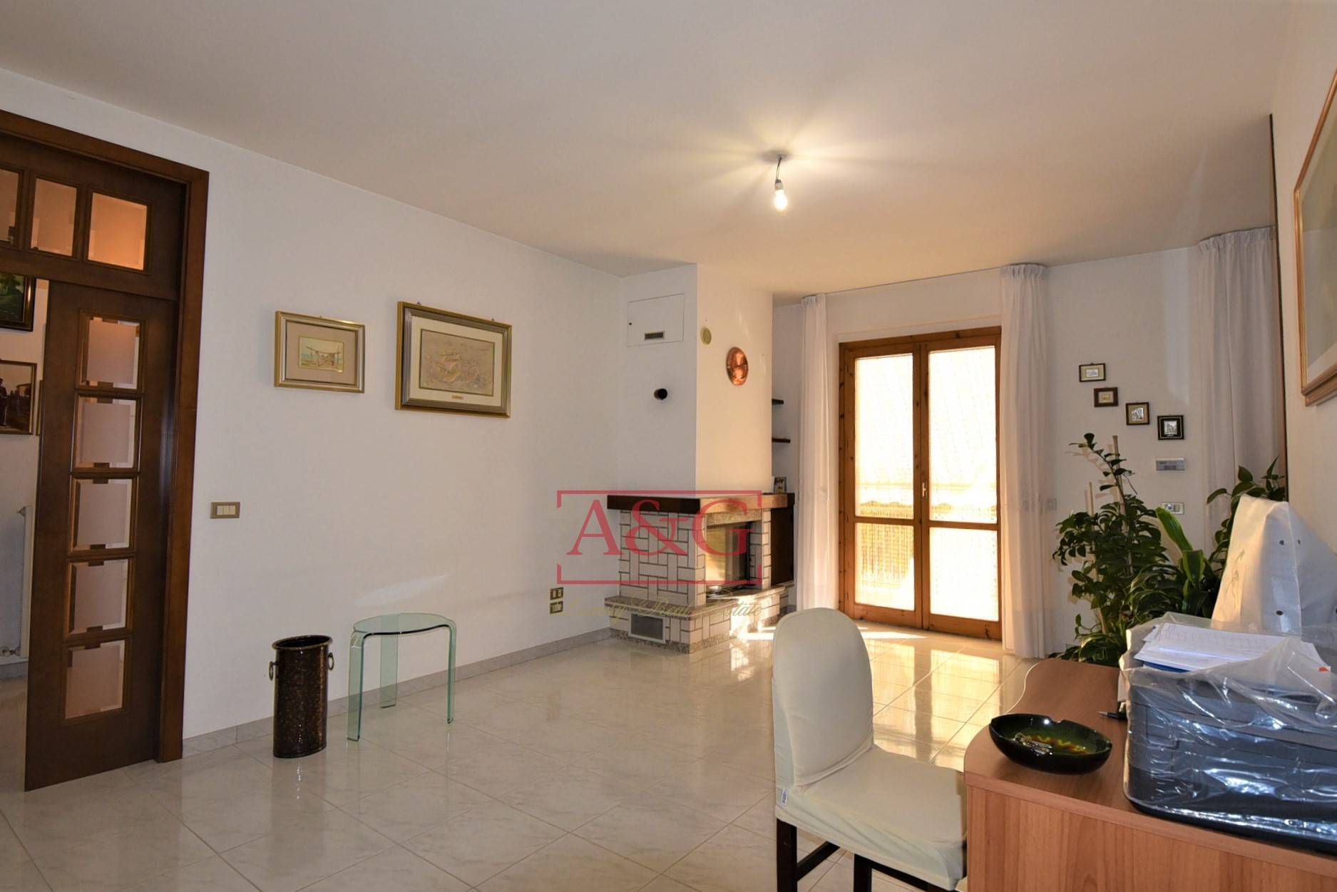 Appartamento in vendita a Amandola, Periferia