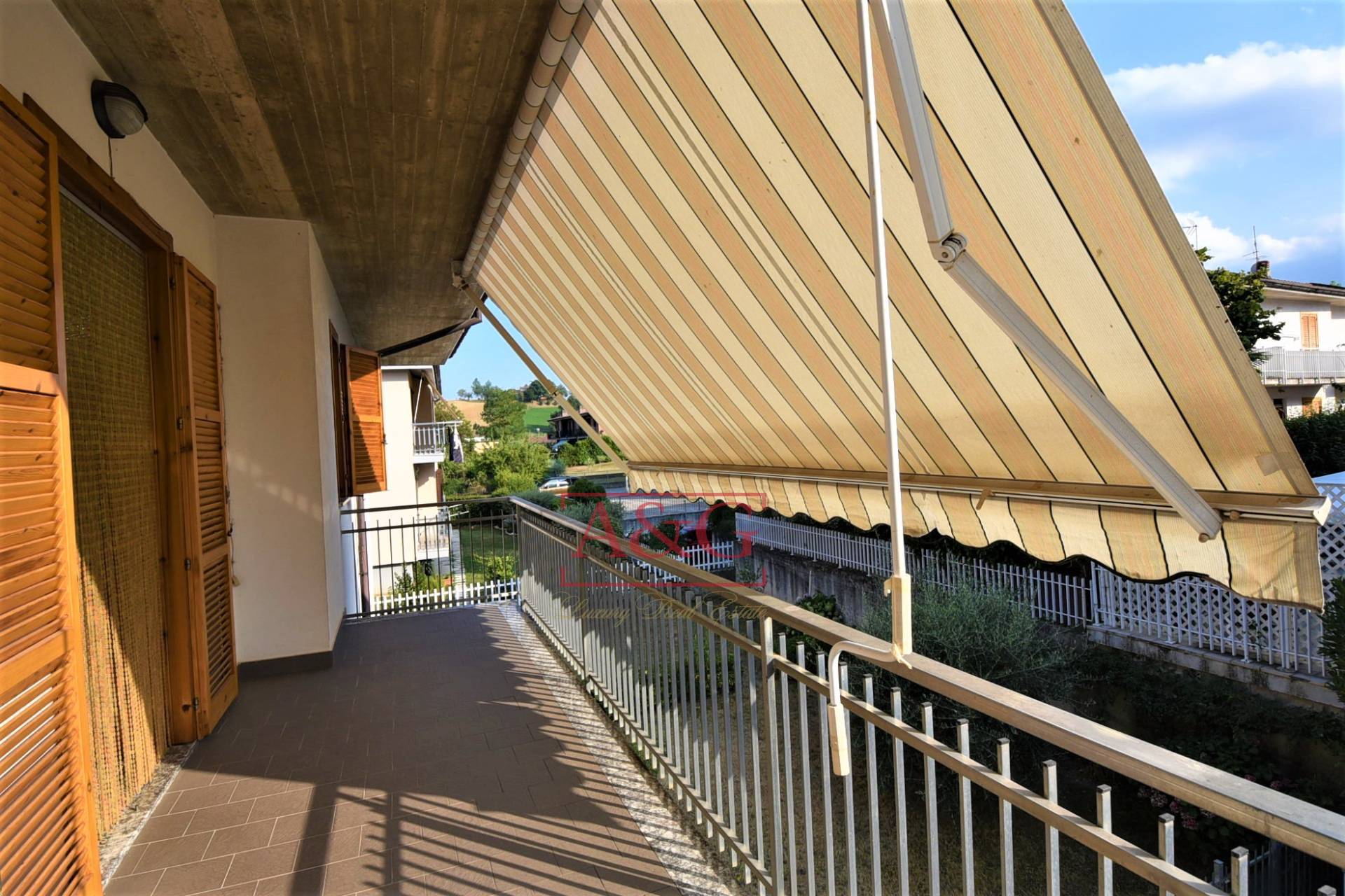 Appartamento in vendita a Amandola, Periferia