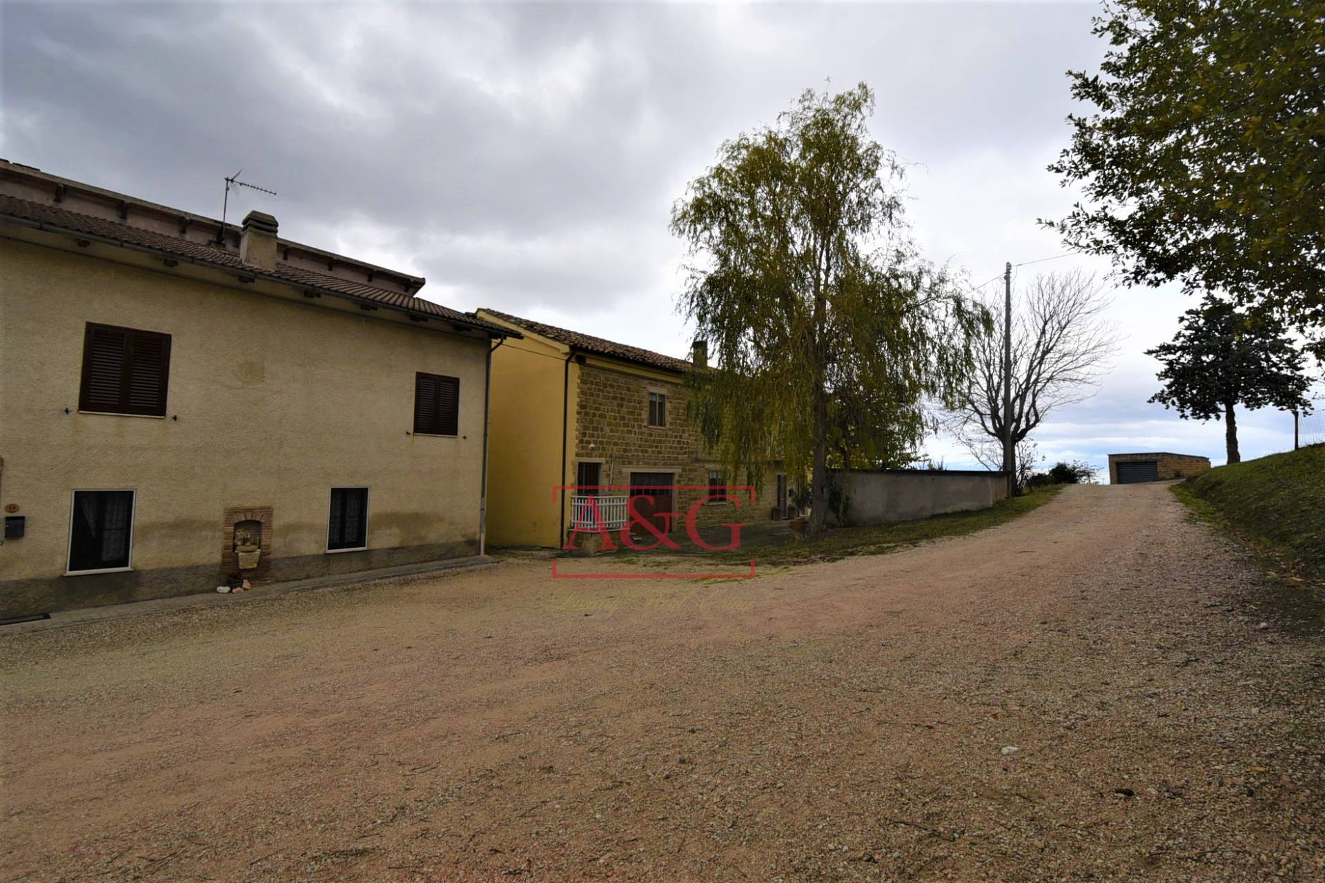 Casa cielo-terra in vendita a Gualdo, Morrone