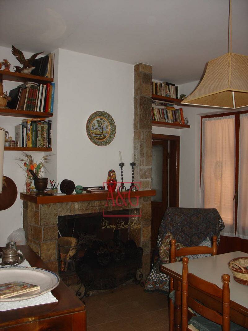 Casa colonica in vendita a Amandola, Campagna