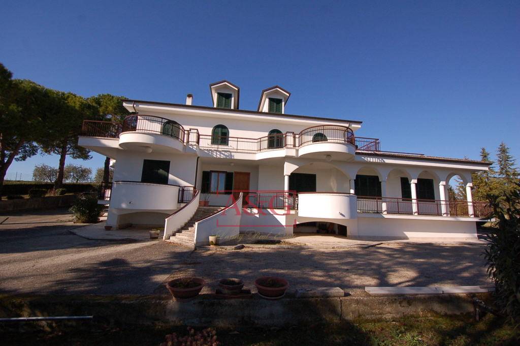 Villa in vendita a Fermo, Campagna