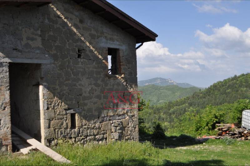 Casa colonica in vendita a Roccafluvione, Campagna