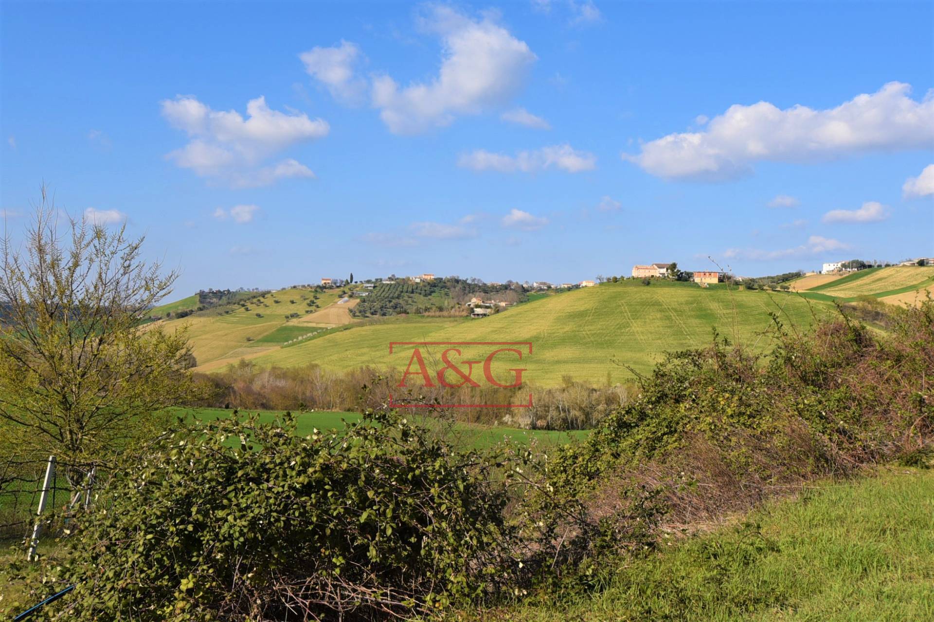 Casale in vendita a Rapagnano, Campagna