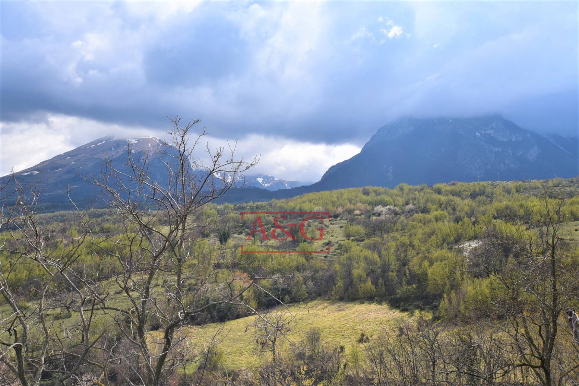 Casa cielo-terra in vendita a Amandola, Montagna