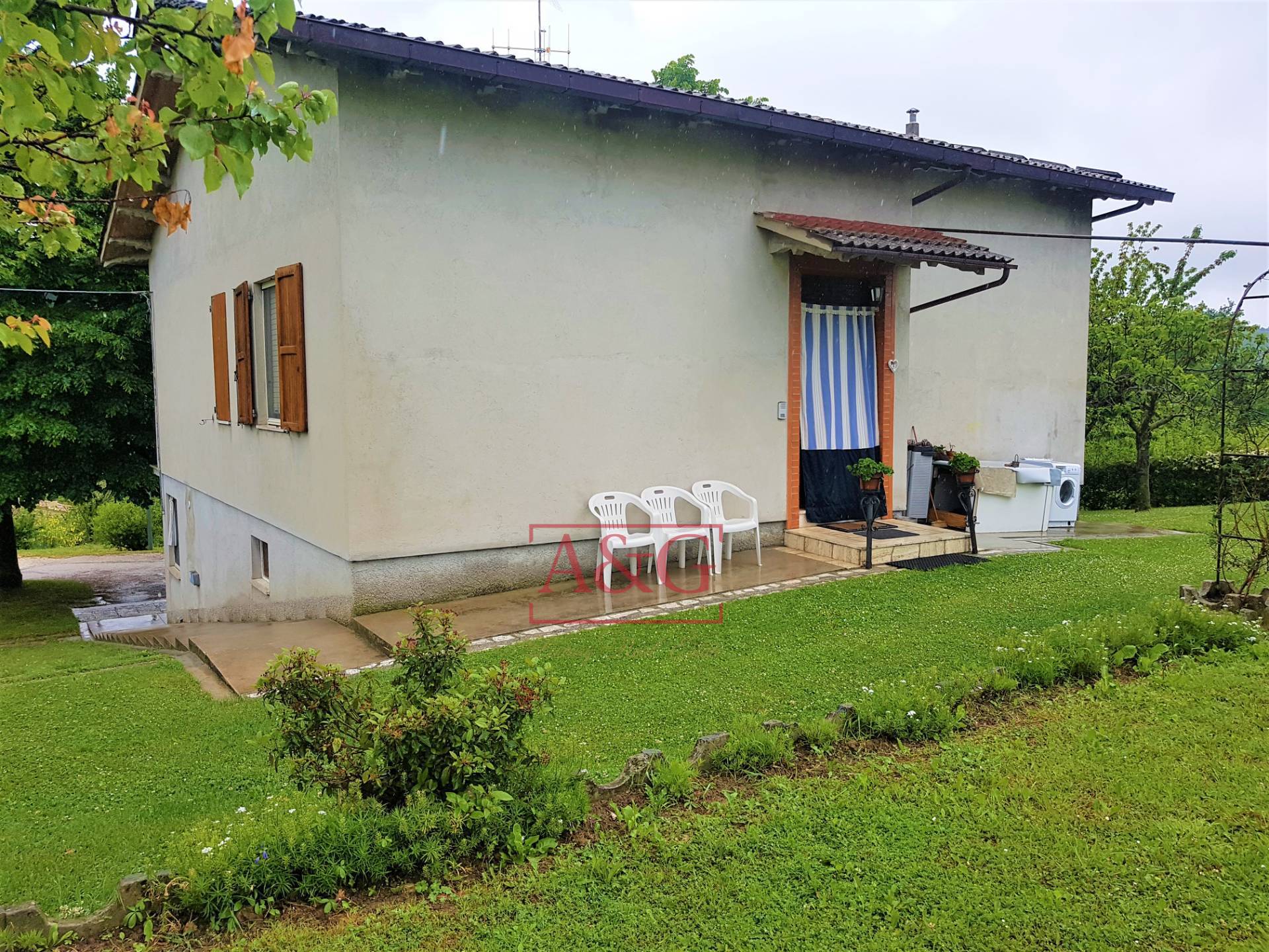 Casa singola in vendita a Comunanza, Campagna