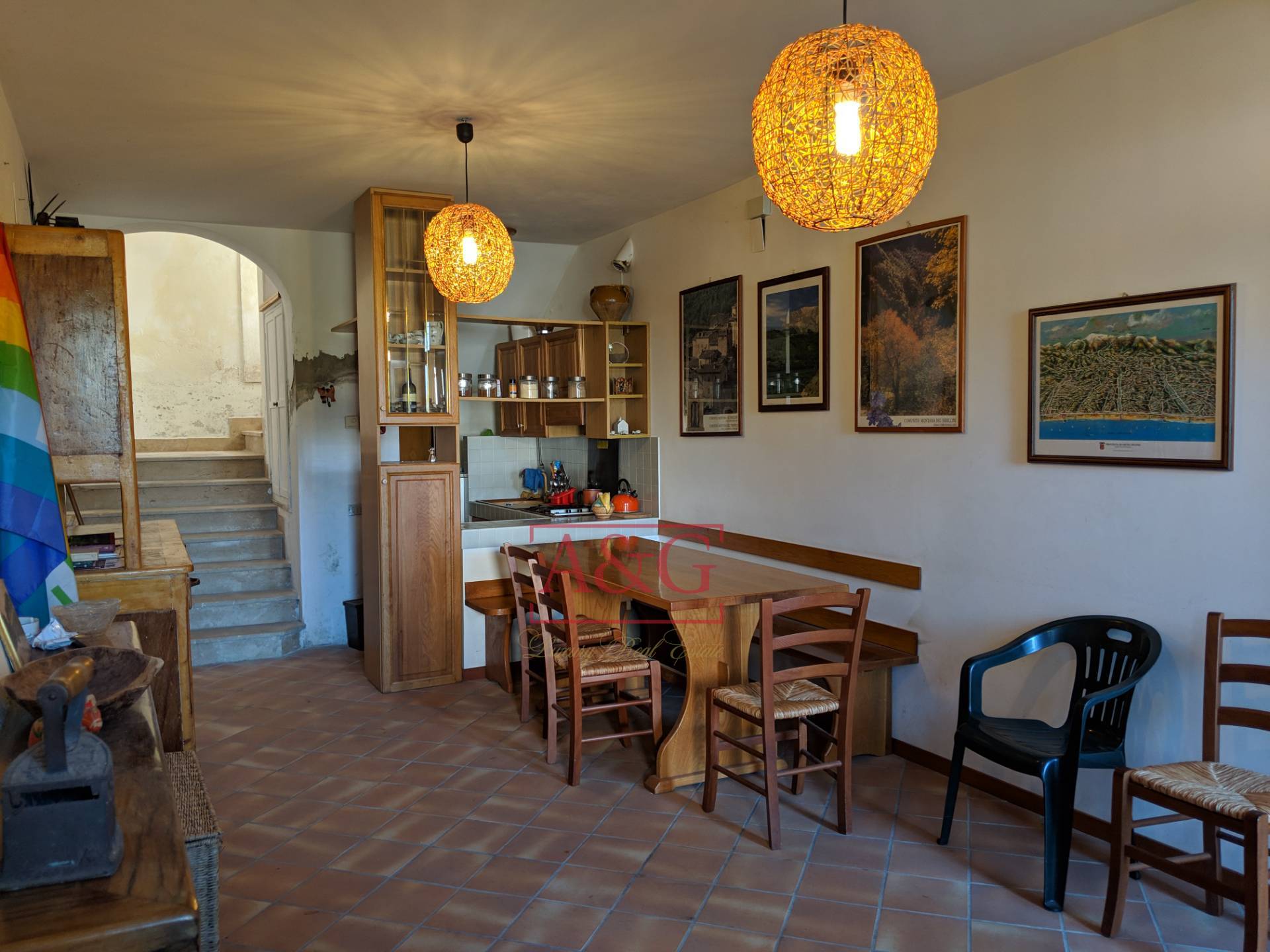 Casa cielo-terra in vendita a Monte San Martino, CAMPAGNA