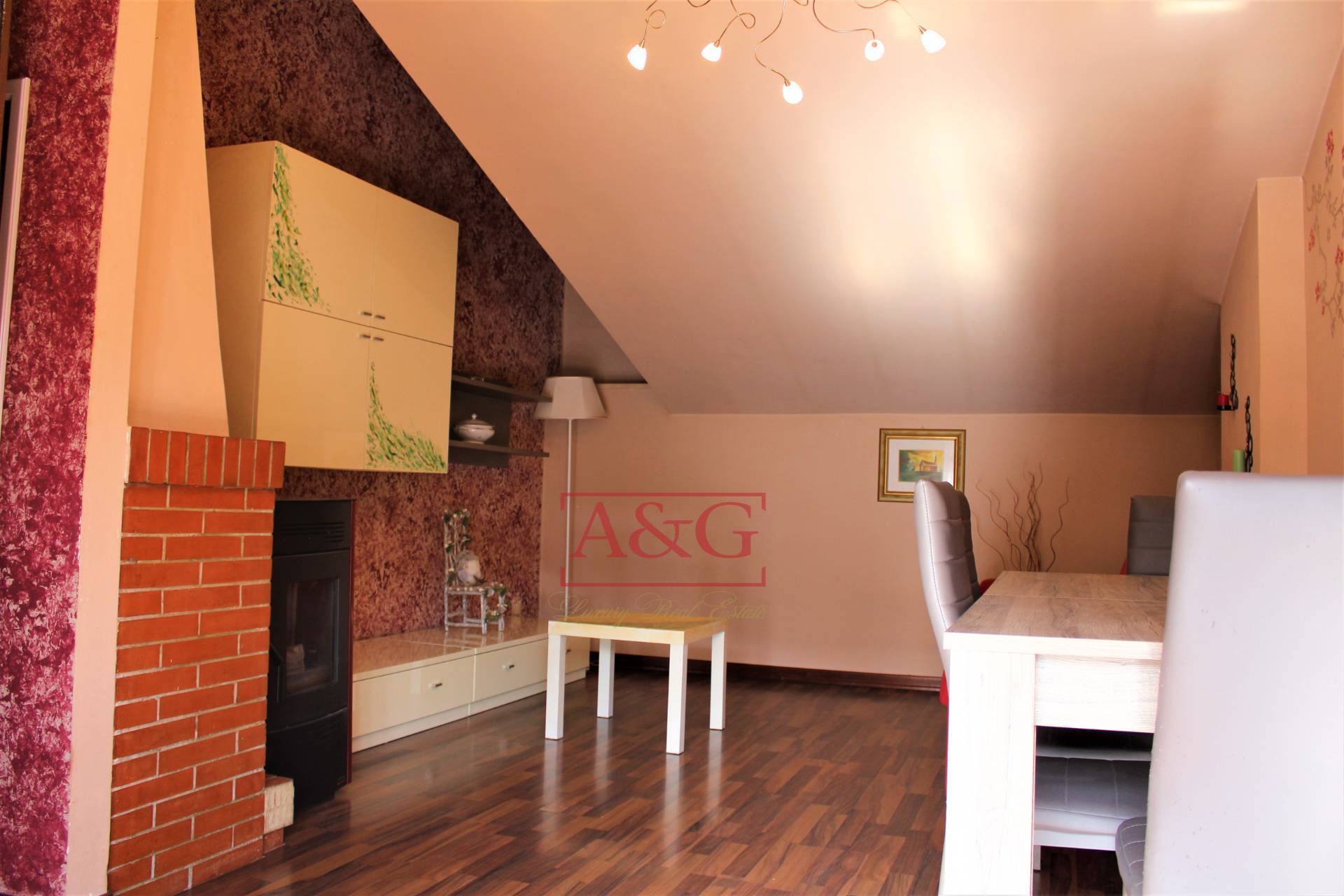 Mansarda in vendita a Comunanza, Centro