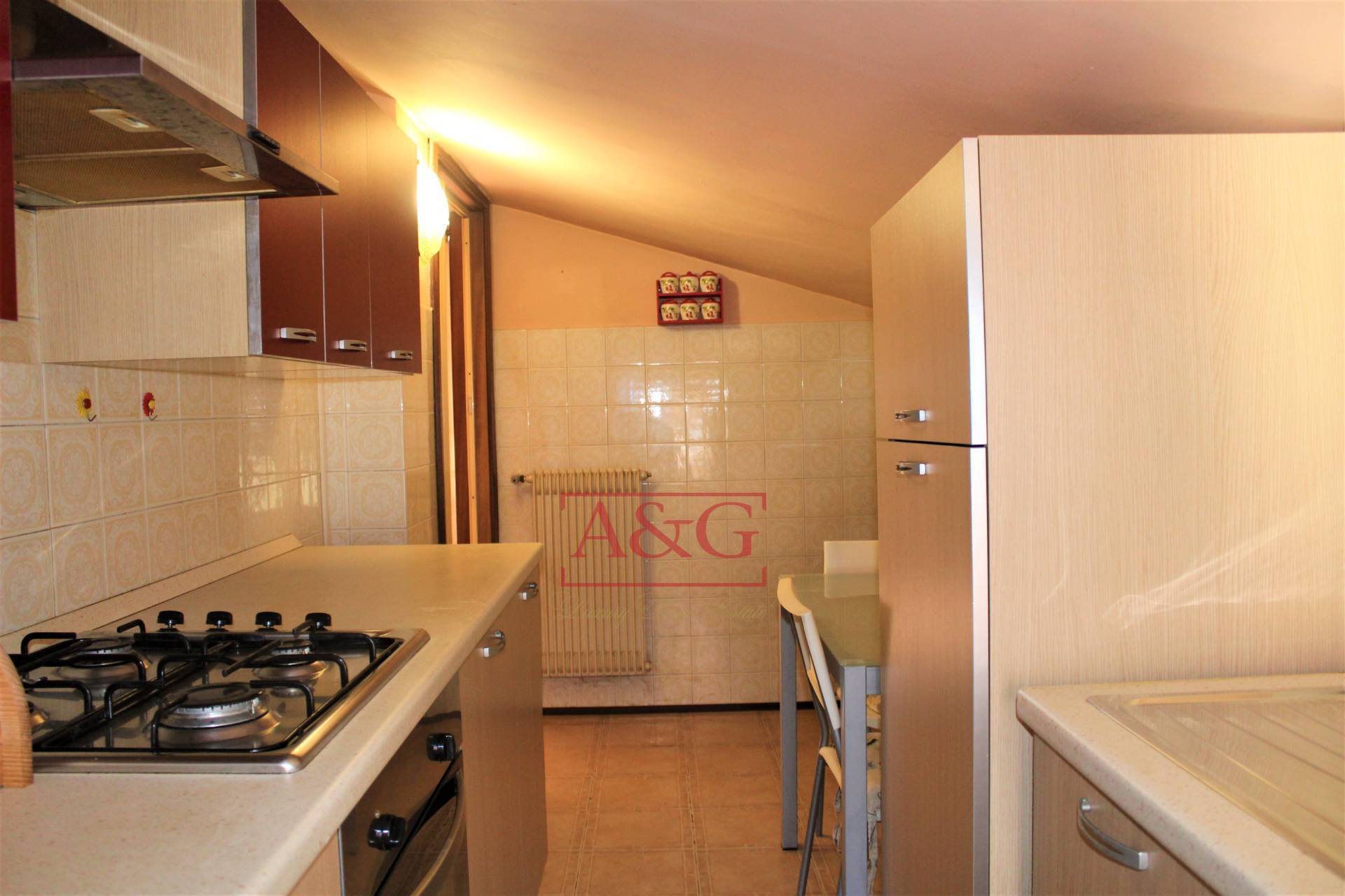 Mansarda in vendita a Comunanza, Centro