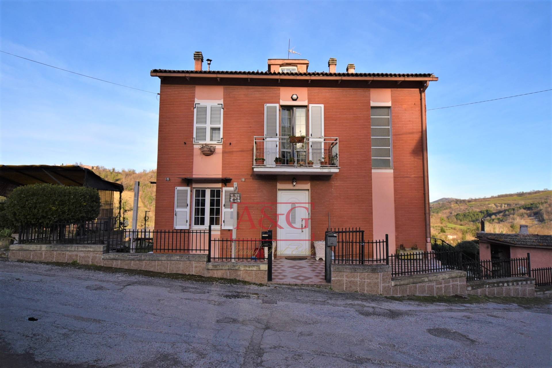 Casa singola in vendita a Sarnano, Campagna