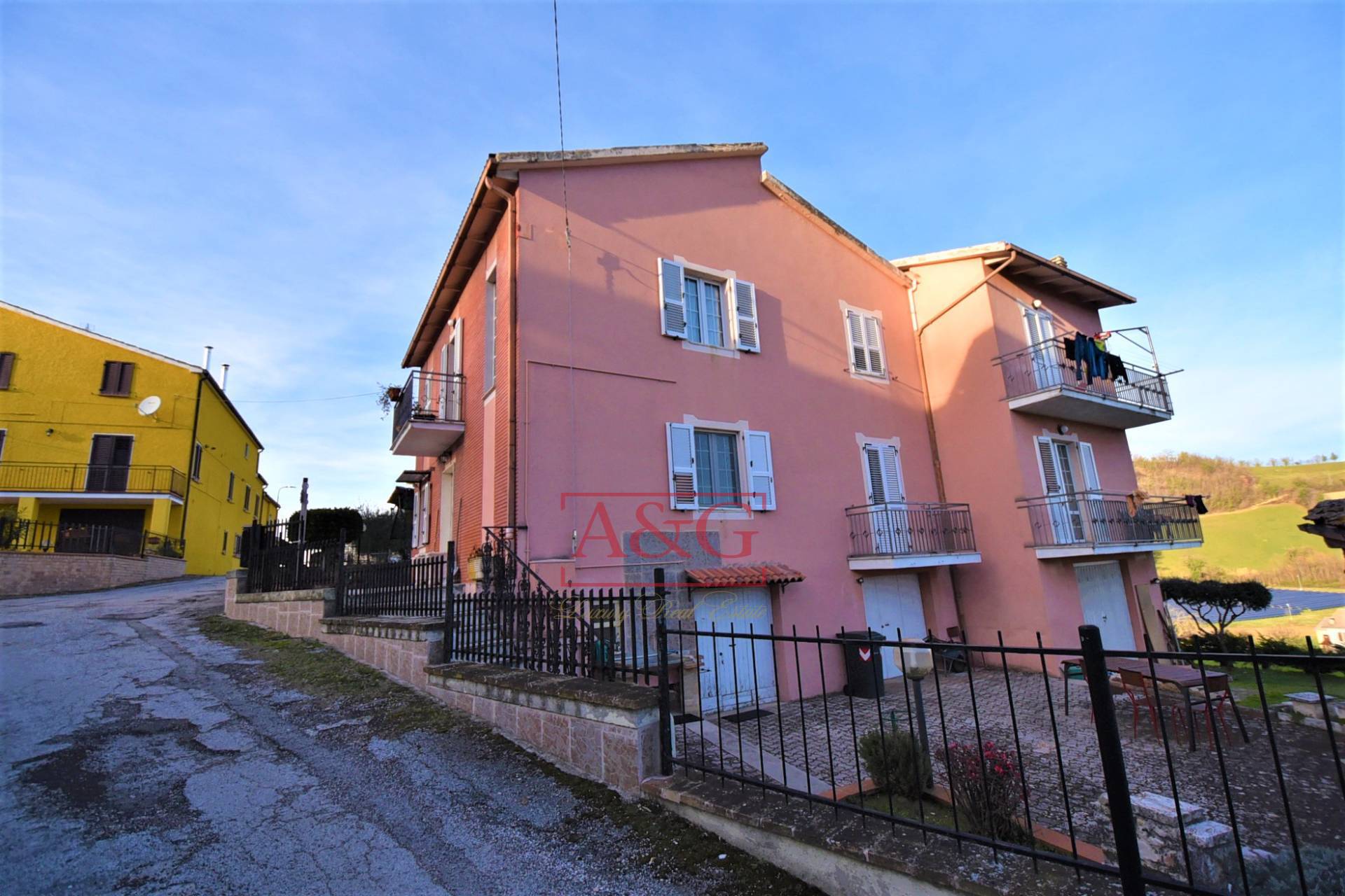 Casa singola in vendita a Sarnano, Campagna