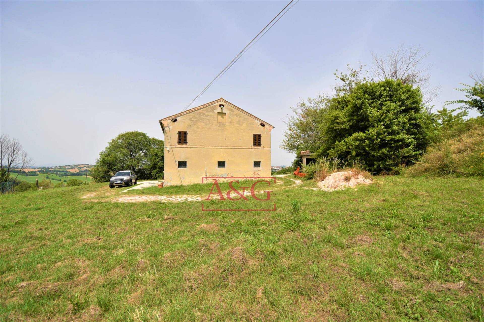 Casale in vendita a Torre San Patrizio