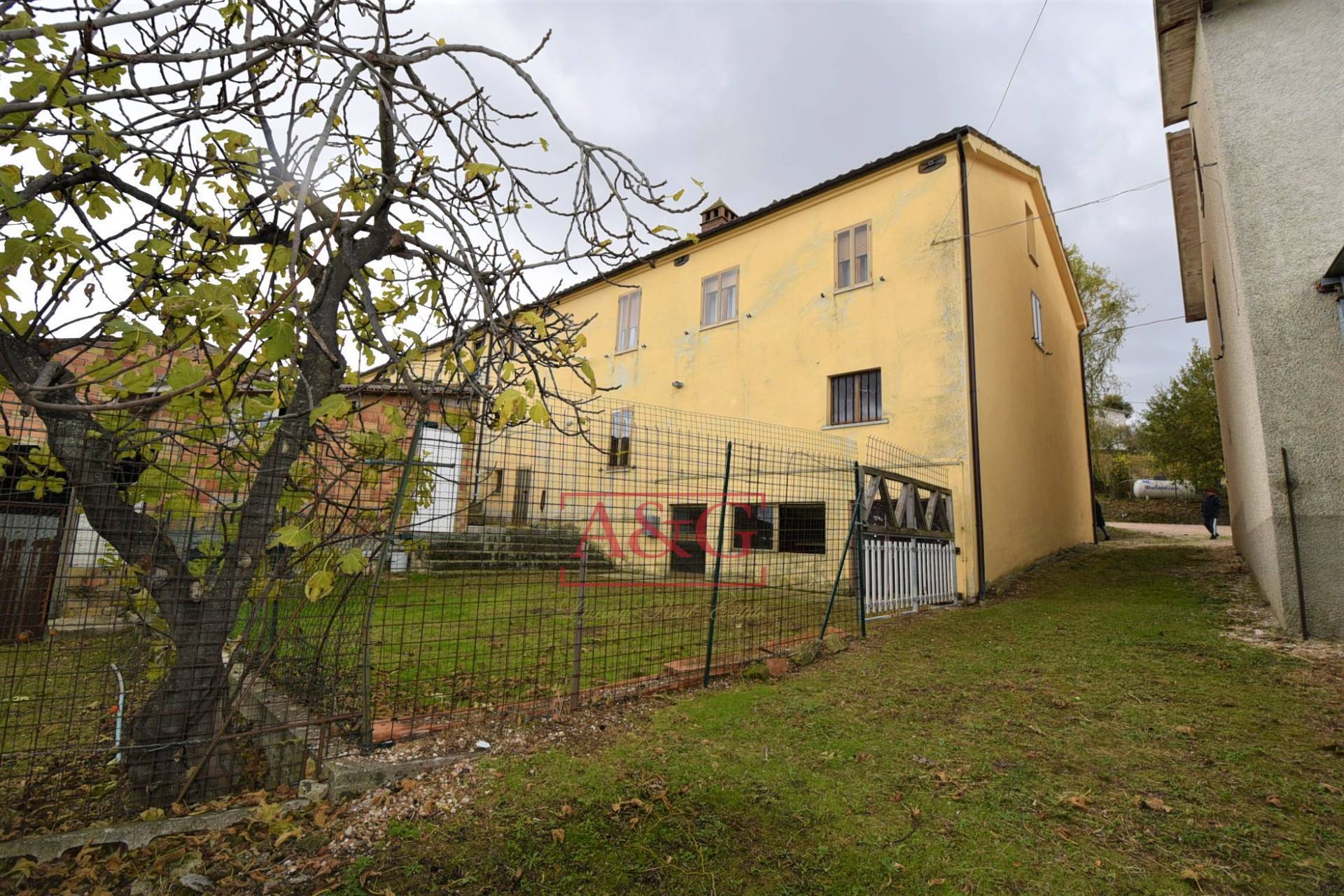 Casa cielo-terra in vendita a Gualdo, Morrone