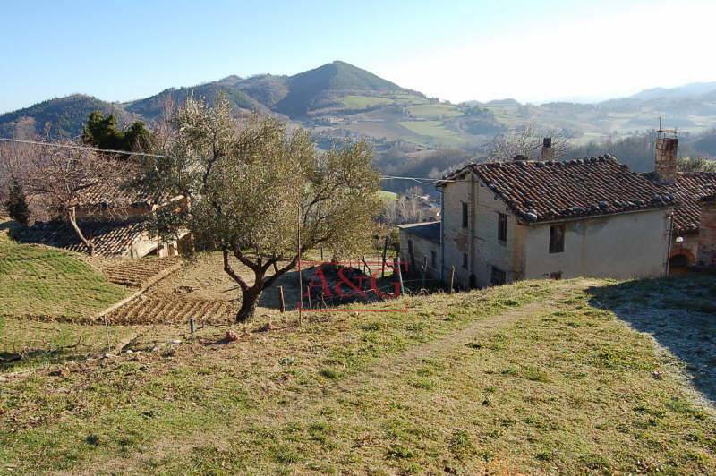 Casa colonica in vendita a Amandola, Campagna