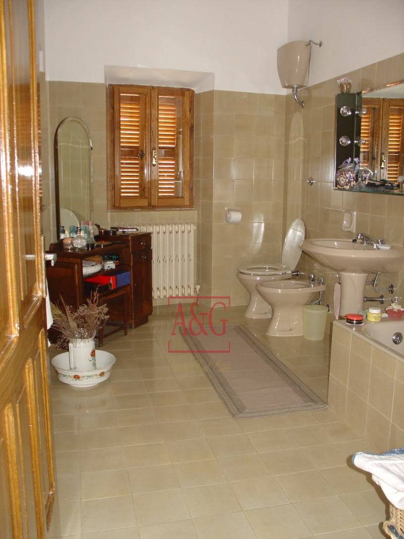 Casa colonica in vendita a Amandola, Campagna