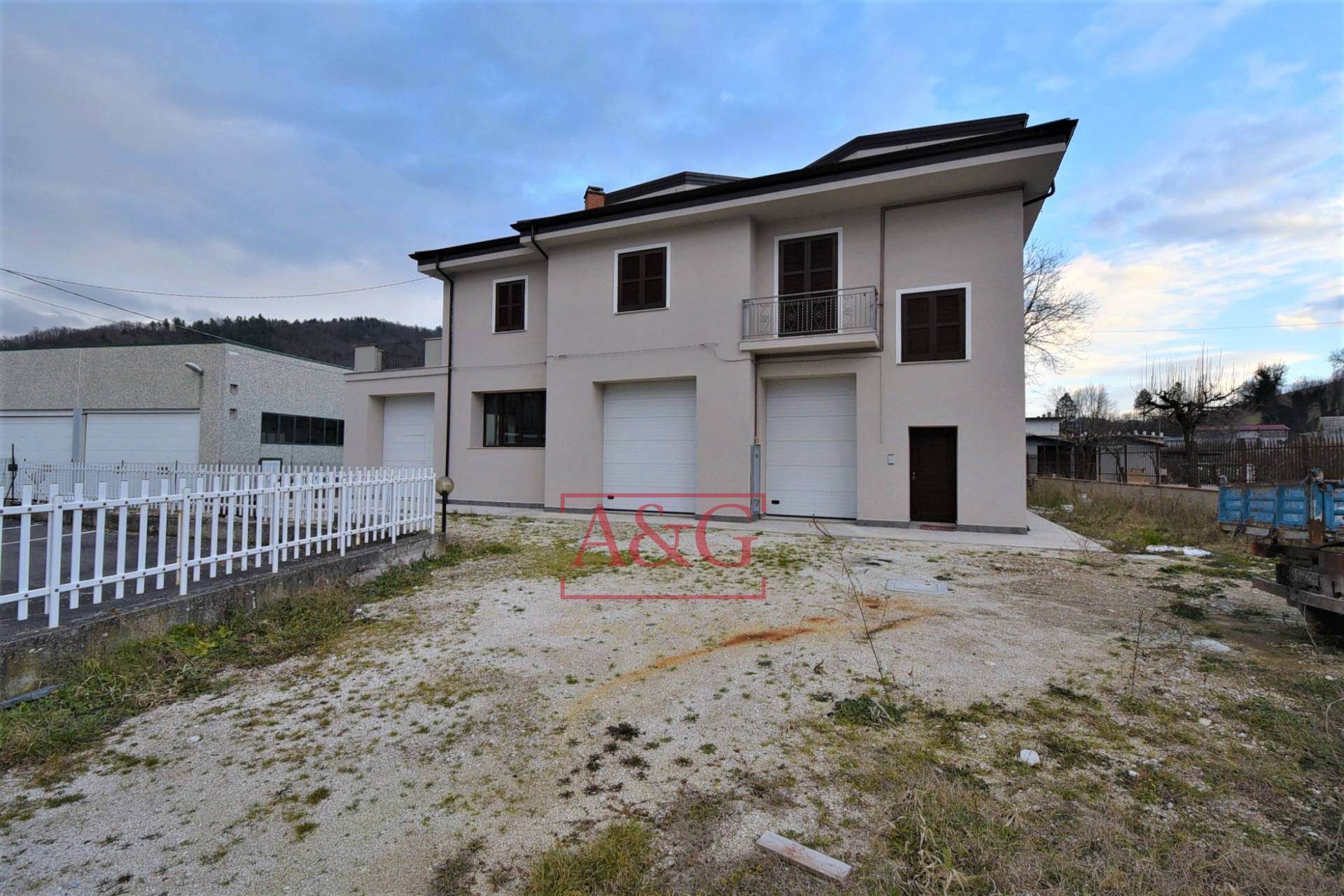 Villa in vendita a Amandola, Periferia