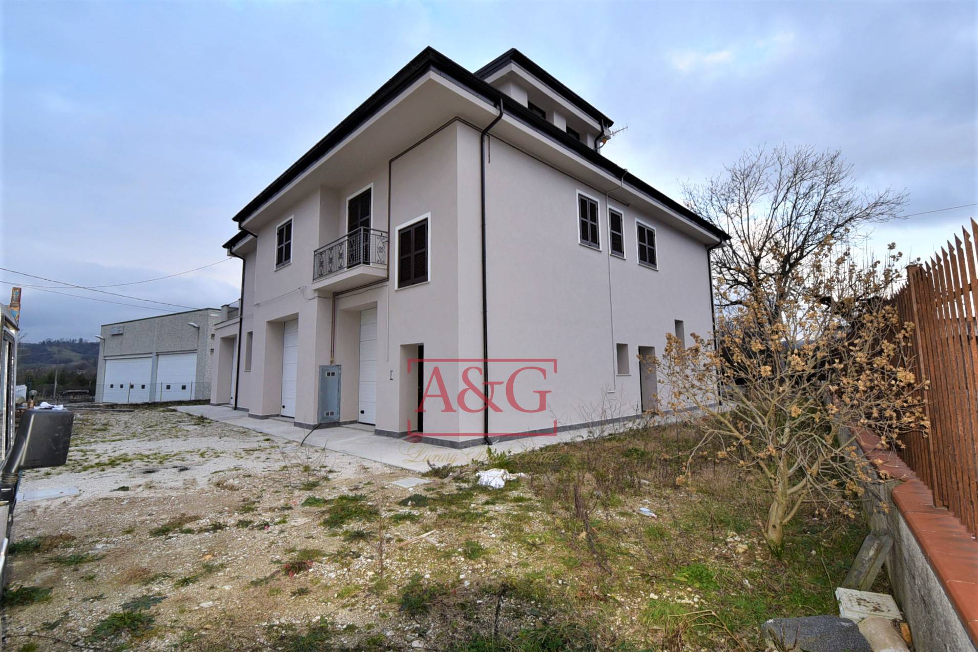 Villa in vendita a Amandola, Periferia