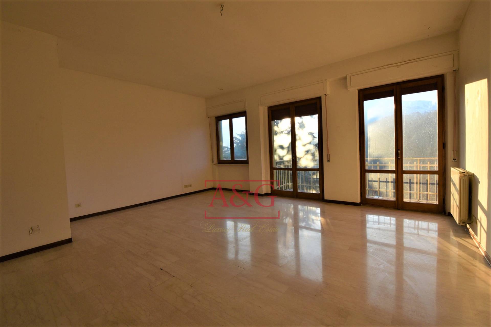 Appartamento in vendita a Amandola, Periferia