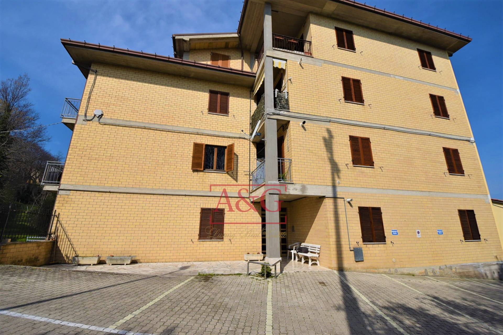 Appartamento in vendita a Montedinove, Centro