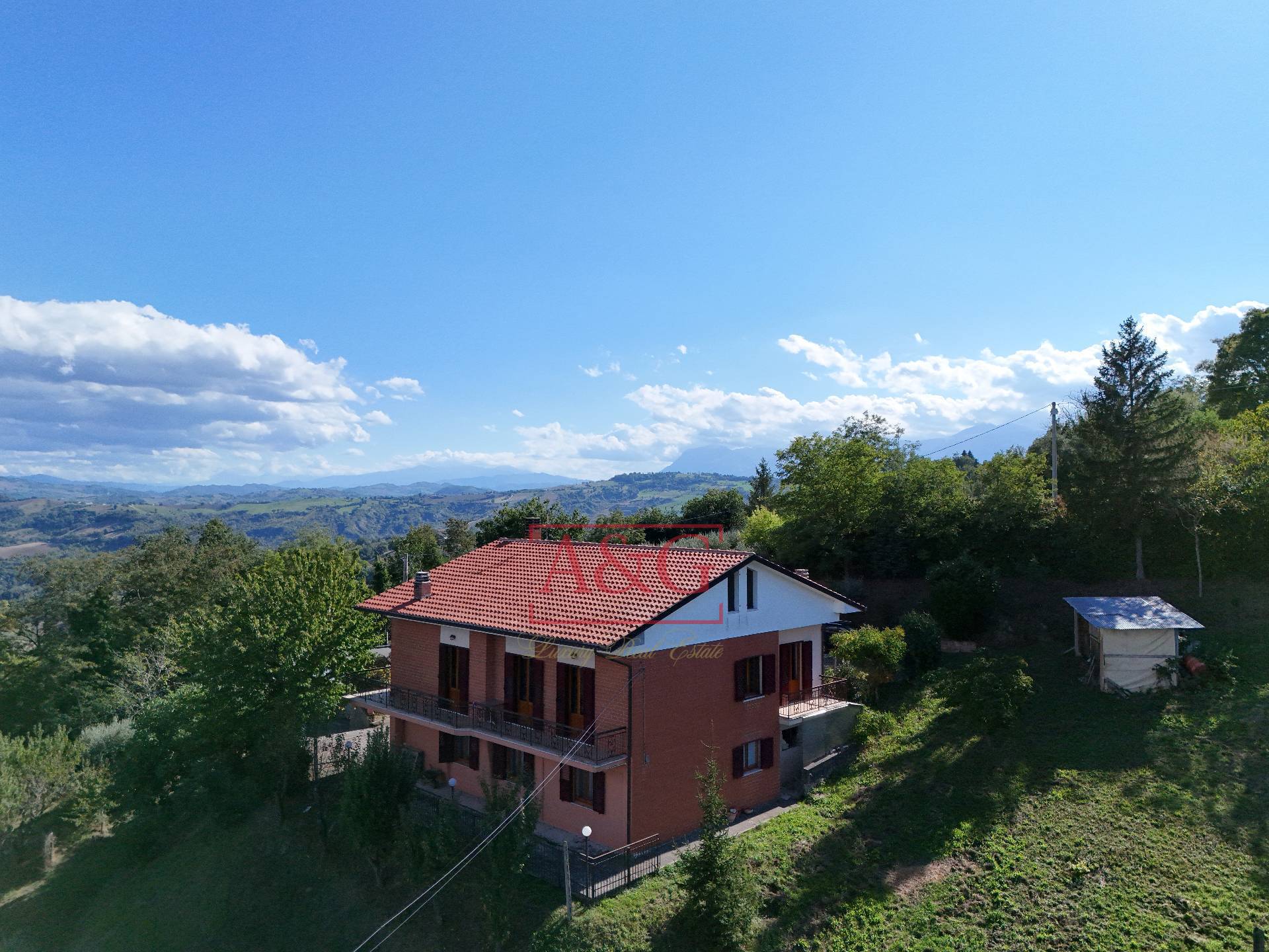 Casale in vendita a Sant'Angelo in Pontano