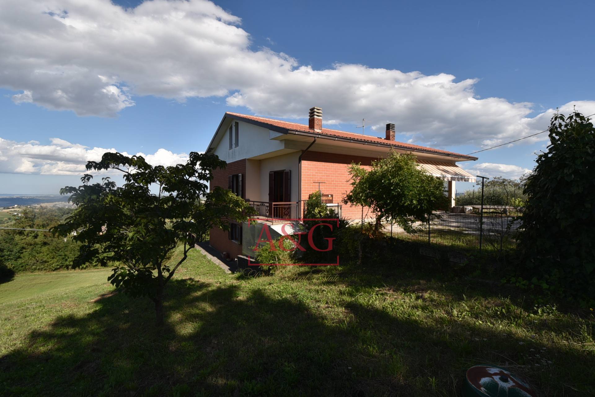 Casale in vendita a Sant'Angelo in Pontano