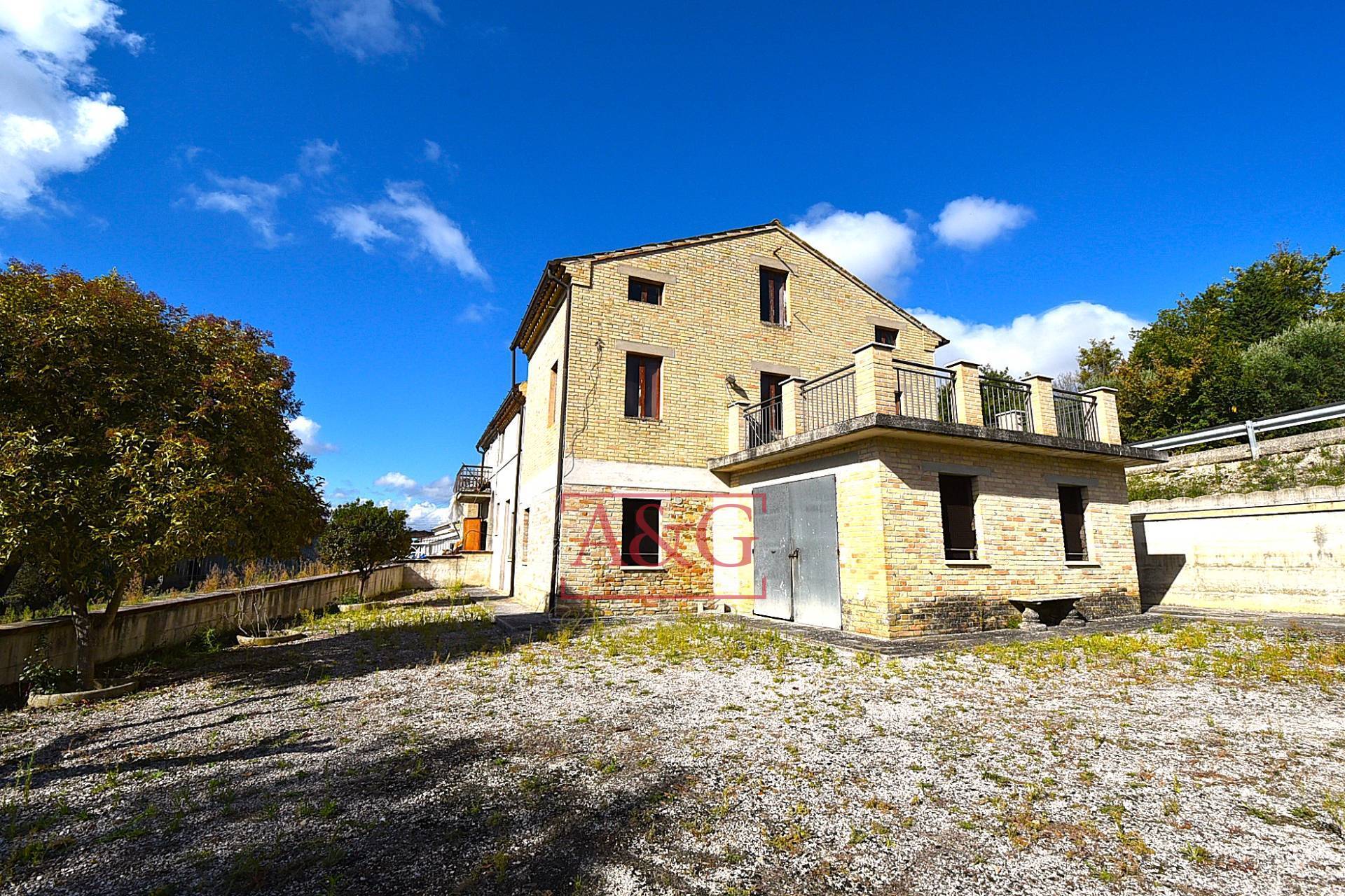 Casa singola in vendita a Falerone, Campagna