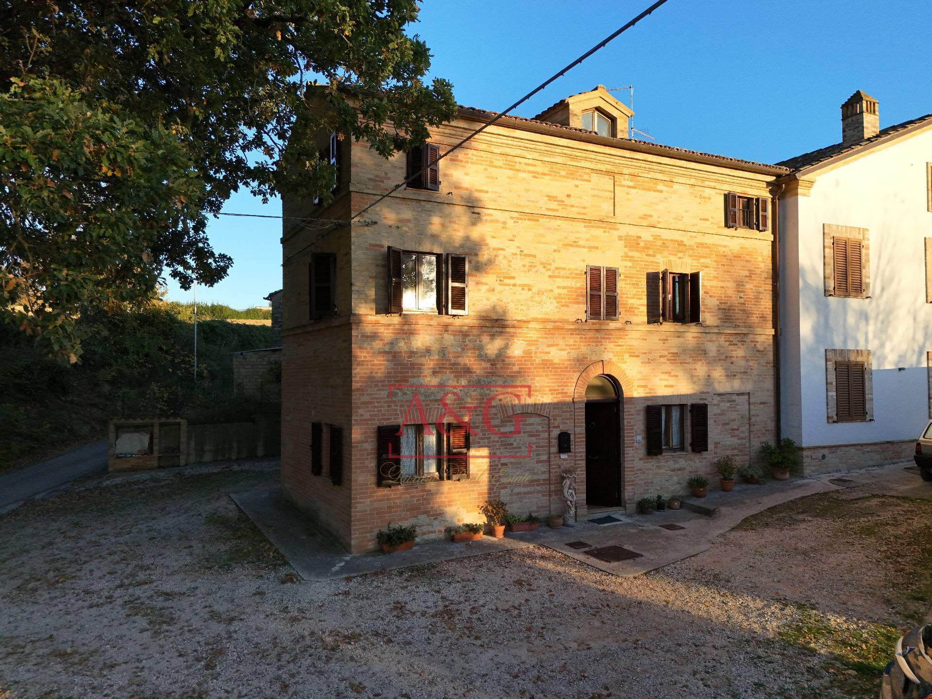 Casa cielo-terra in vendita a Servigliano, Campagna