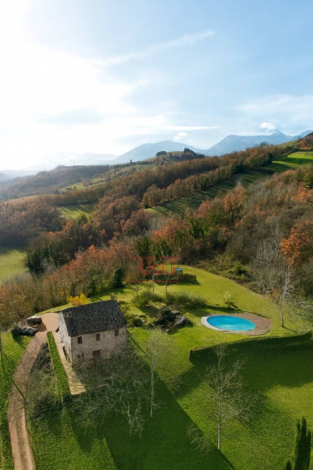 Casale in vendita a Amandola, Campagna