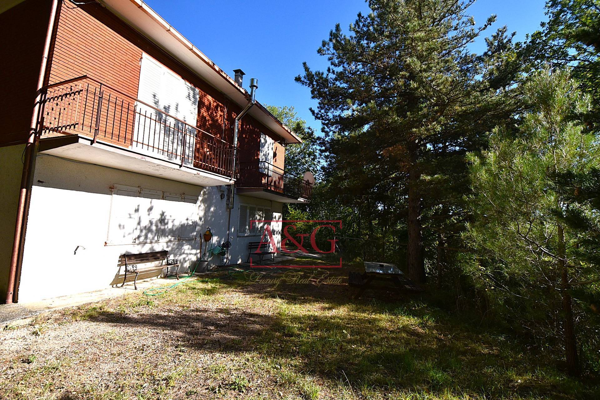 Villa in vendita a Amandola, Collina