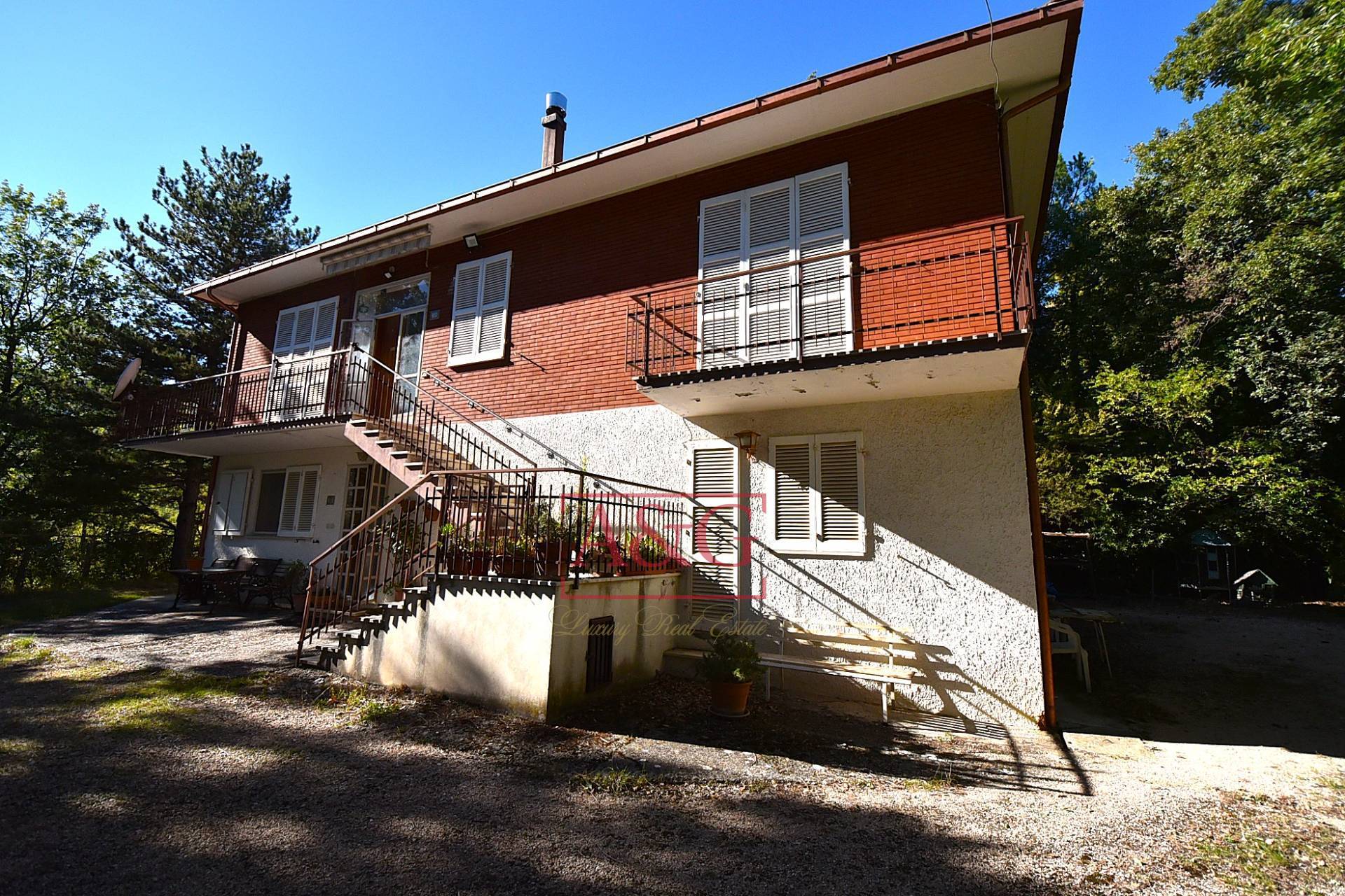 Villa in vendita a Amandola, Collina