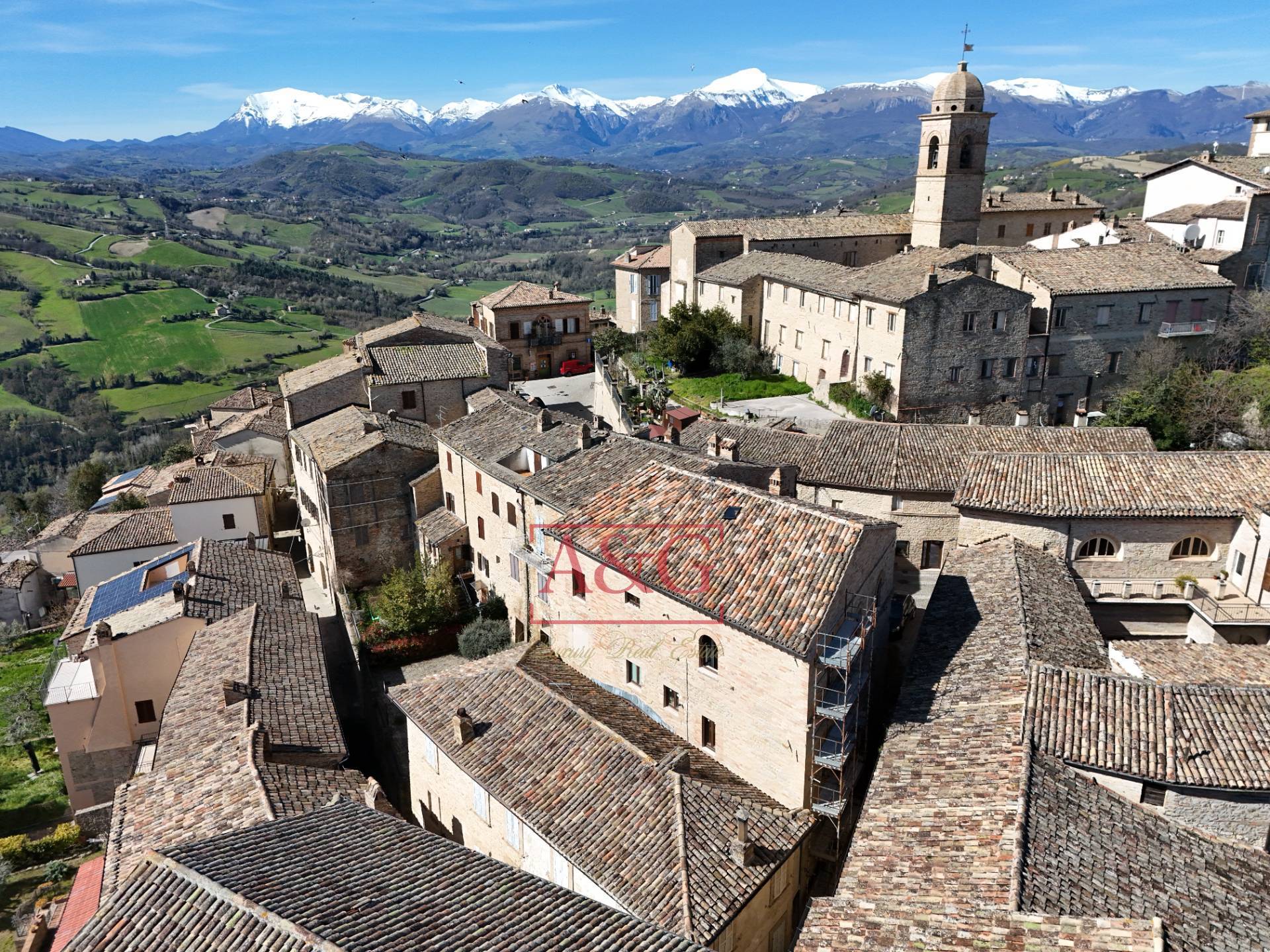 Casa cielo-terra in vendita a Monte San Martino, CENTRO STORICO