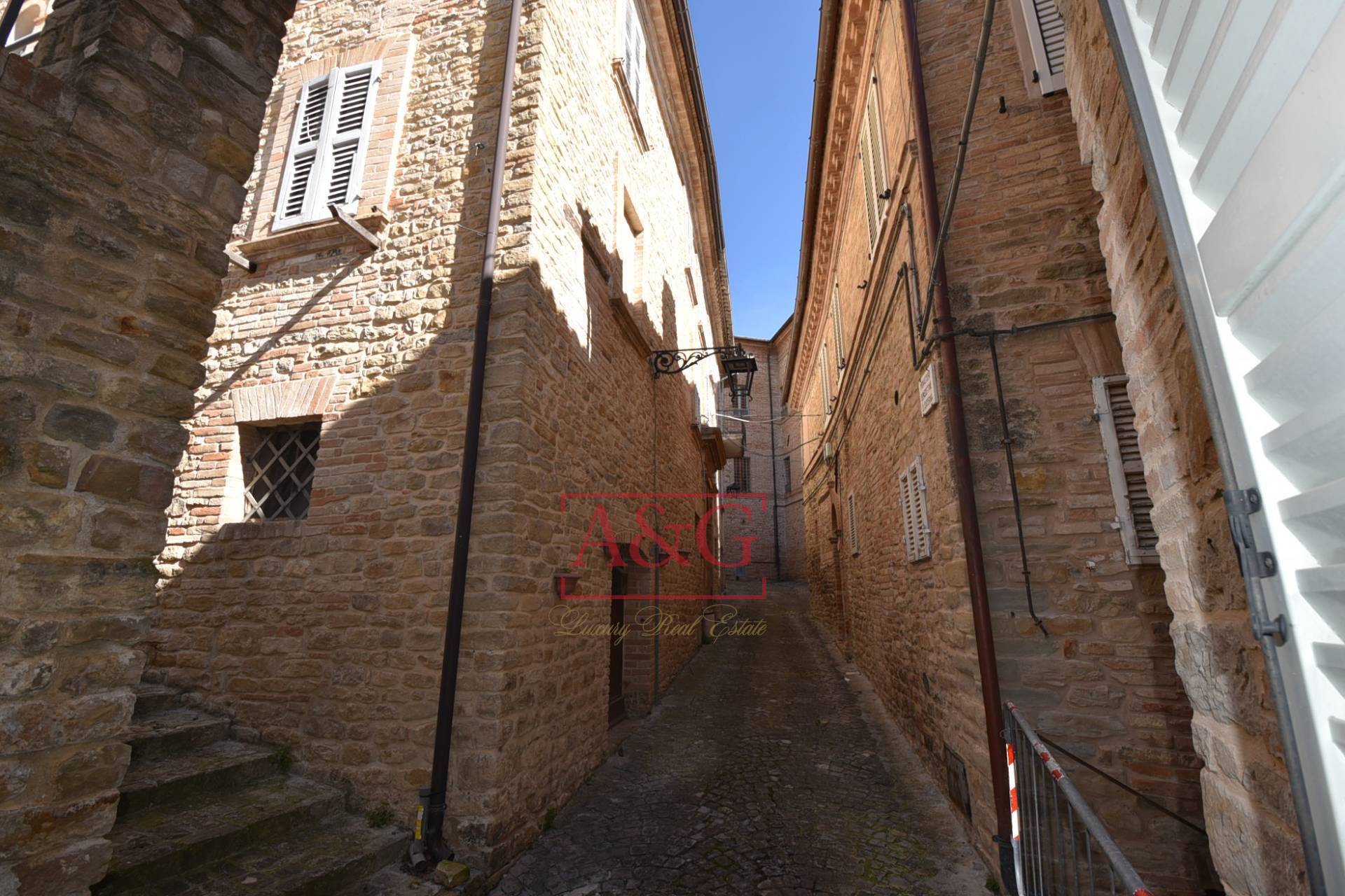 Casa cielo-terra in vendita a Monte San Martino, CENTRO STORICO