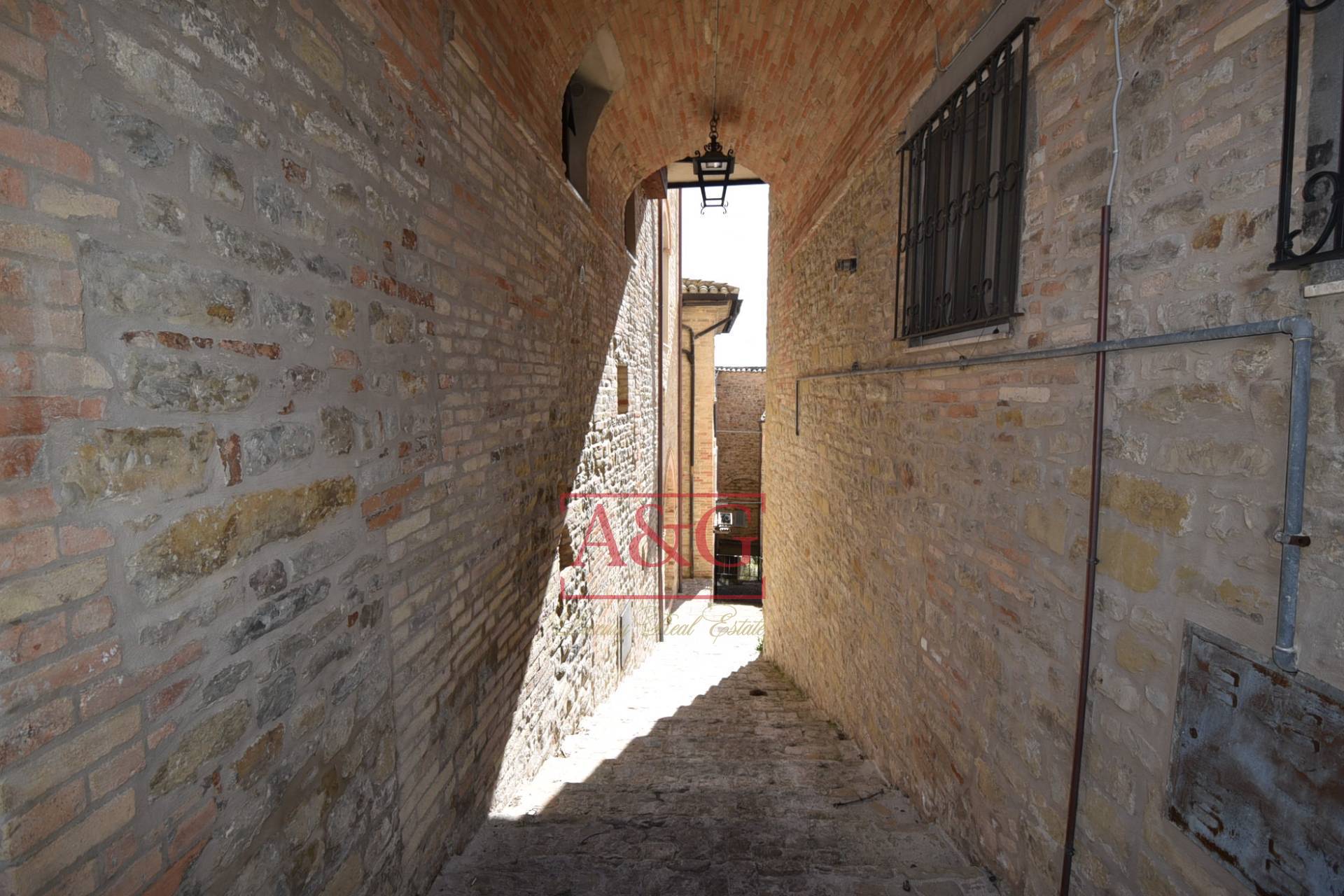 Casa cielo-terra in vendita a Monte San Martino, CENTRO STORICO