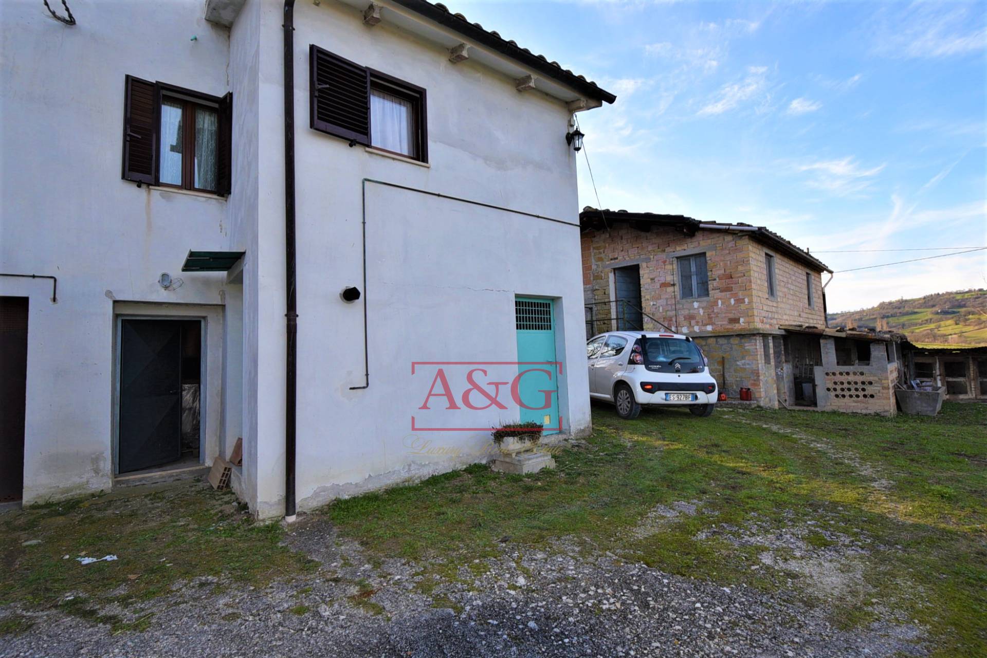 Casa cielo-terra in vendita a Sarnano, Campagna