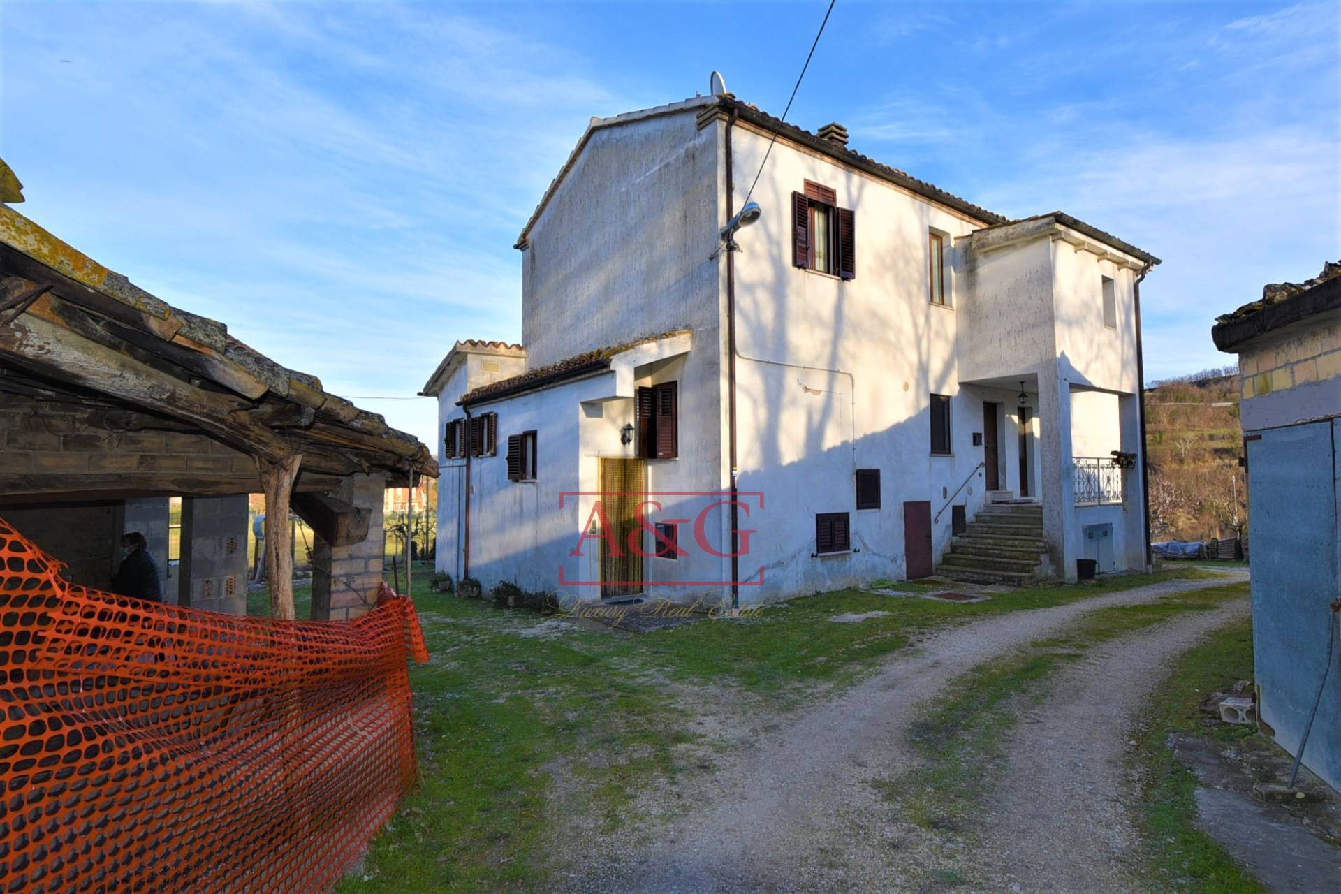 Casa cielo-terra in vendita a Sarnano, Campagna