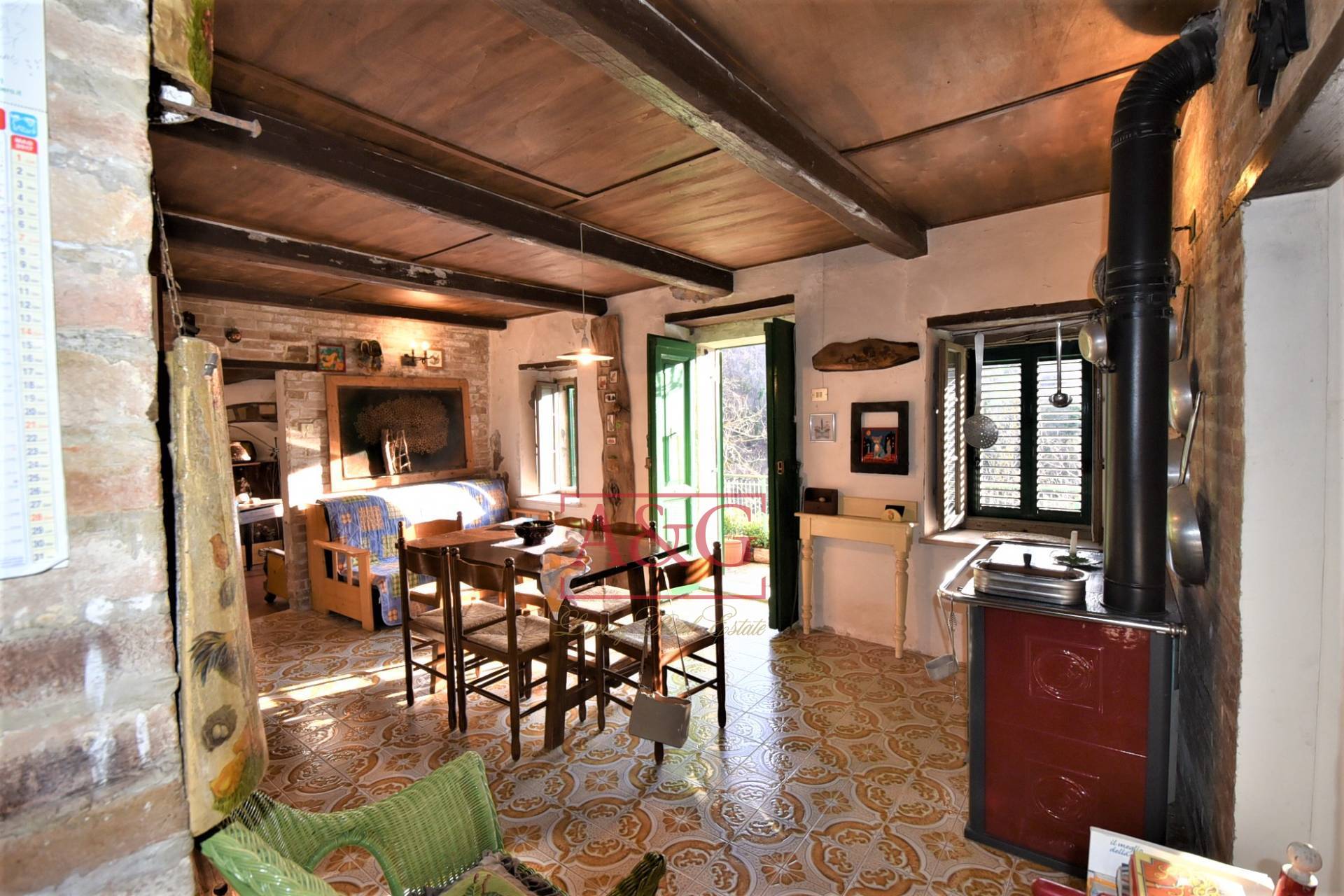 Appartamento in vendita a Montefortino, Montagna