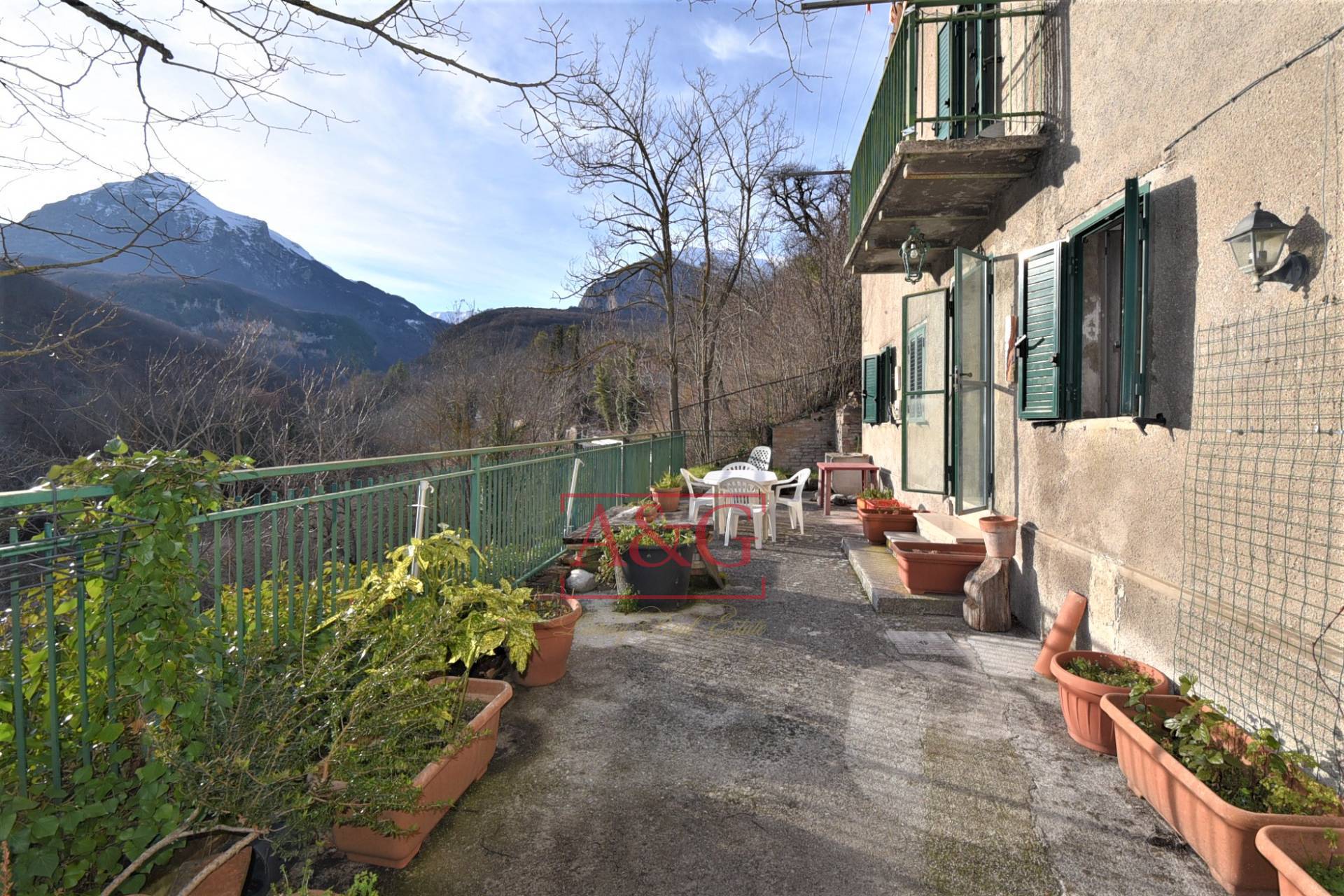 Appartamento in vendita a Montefortino, Montagna